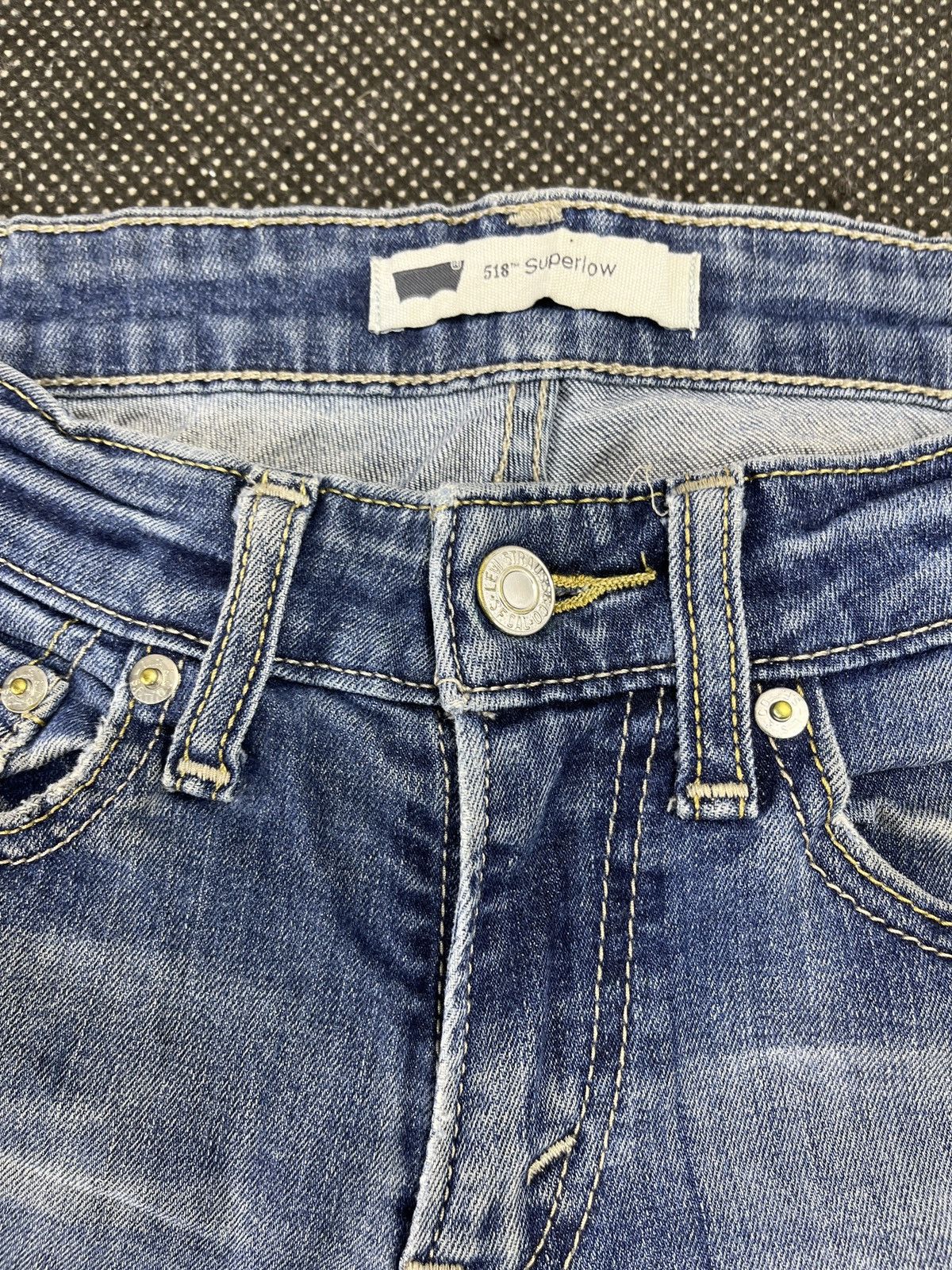 Levi's Vintage Levis 518 Superlow Flare Jeans - JP076 Size 30" / US 8 / IT 44 - 7 Thumbnail