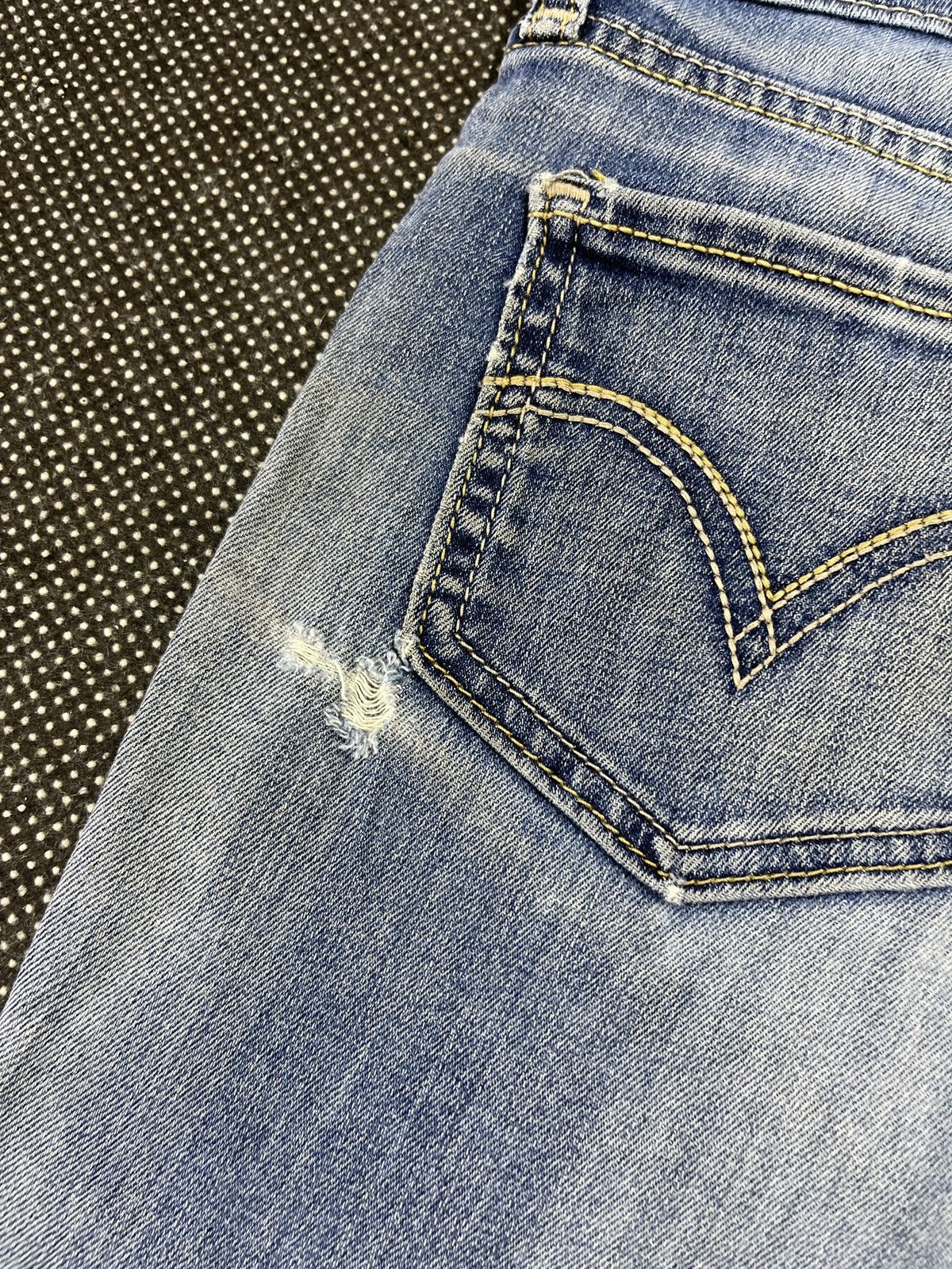 Levi's Vintage Levis 518 Superlow Flare Jeans - JP076 Size 30" / US 8 / IT 44 - 12 Thumbnail