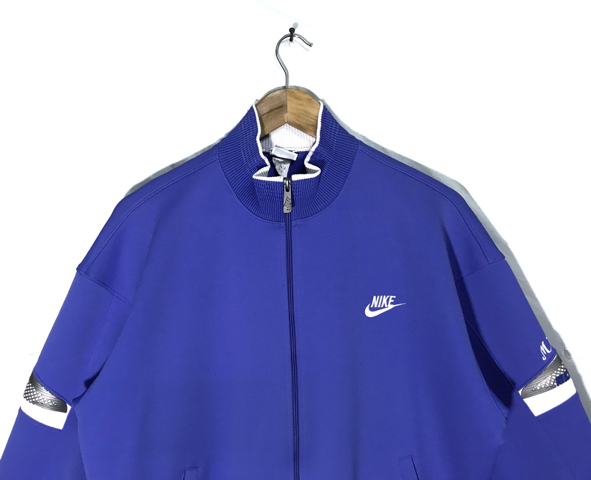 Nike Vintage Nike Swoosh Sweater Jacket Armpit 24''x25'' Size US L / EU 52-54 / 3 - 3 Thumbnail