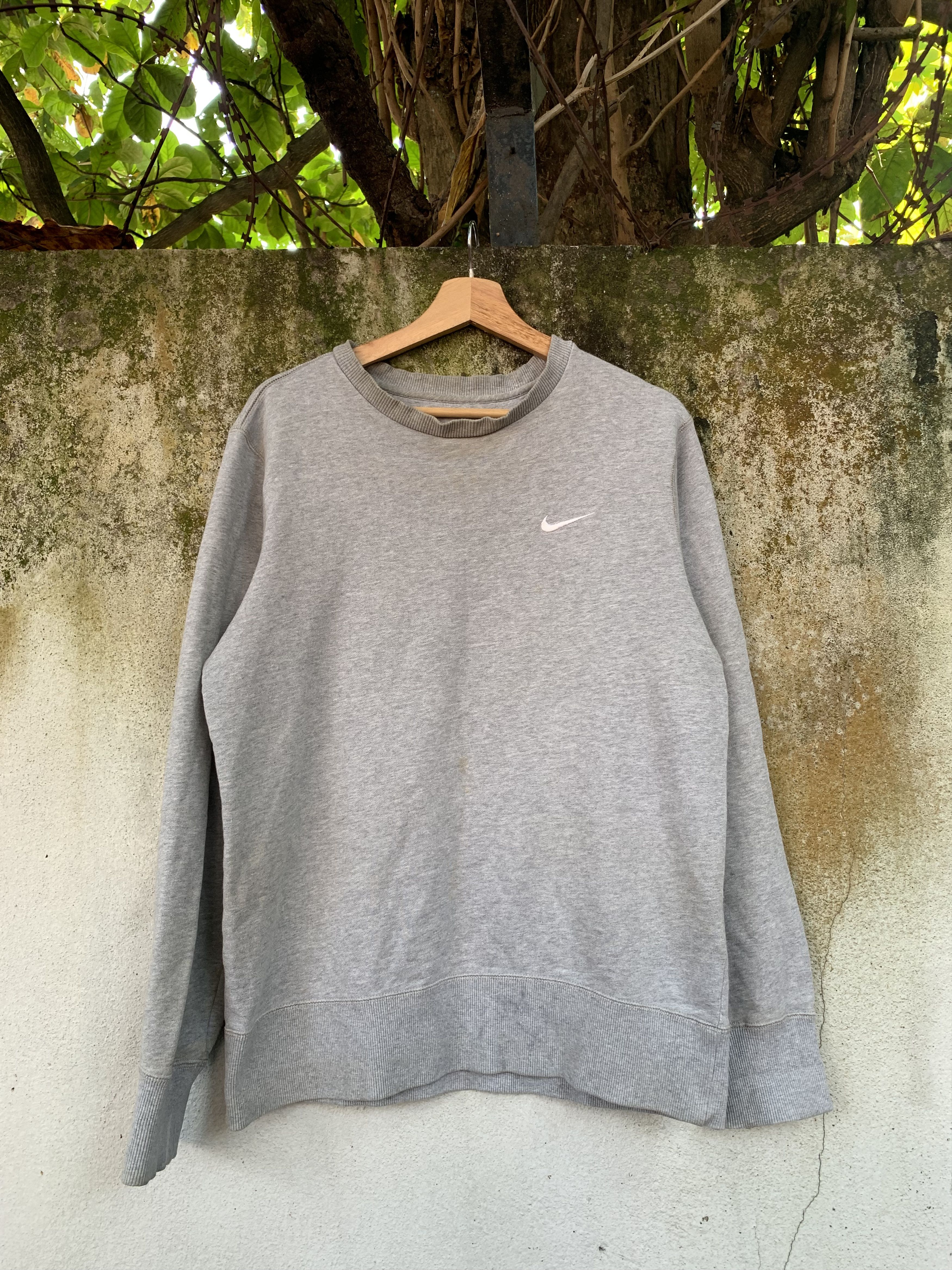 Nike × Vintage Vintage Nike Small Logo Swoosh Distresses Sweatshirt Size US M / EU 48-50 / 2 - 1 Thumbnail