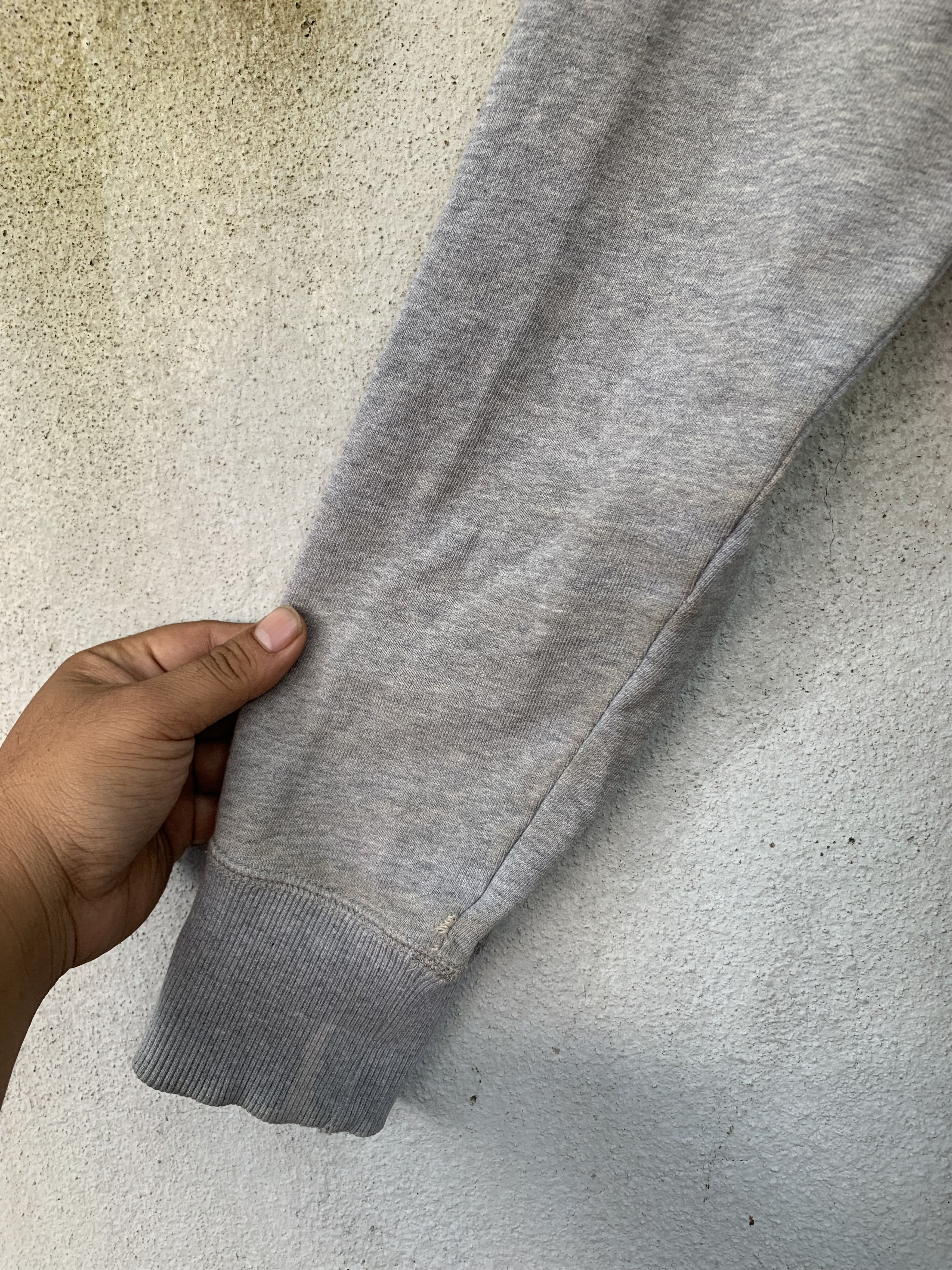 Nike × Vintage Vintage Nike Small Logo Swoosh Distresses Sweatshirt Size US M / EU 48-50 / 2 - 6 Thumbnail