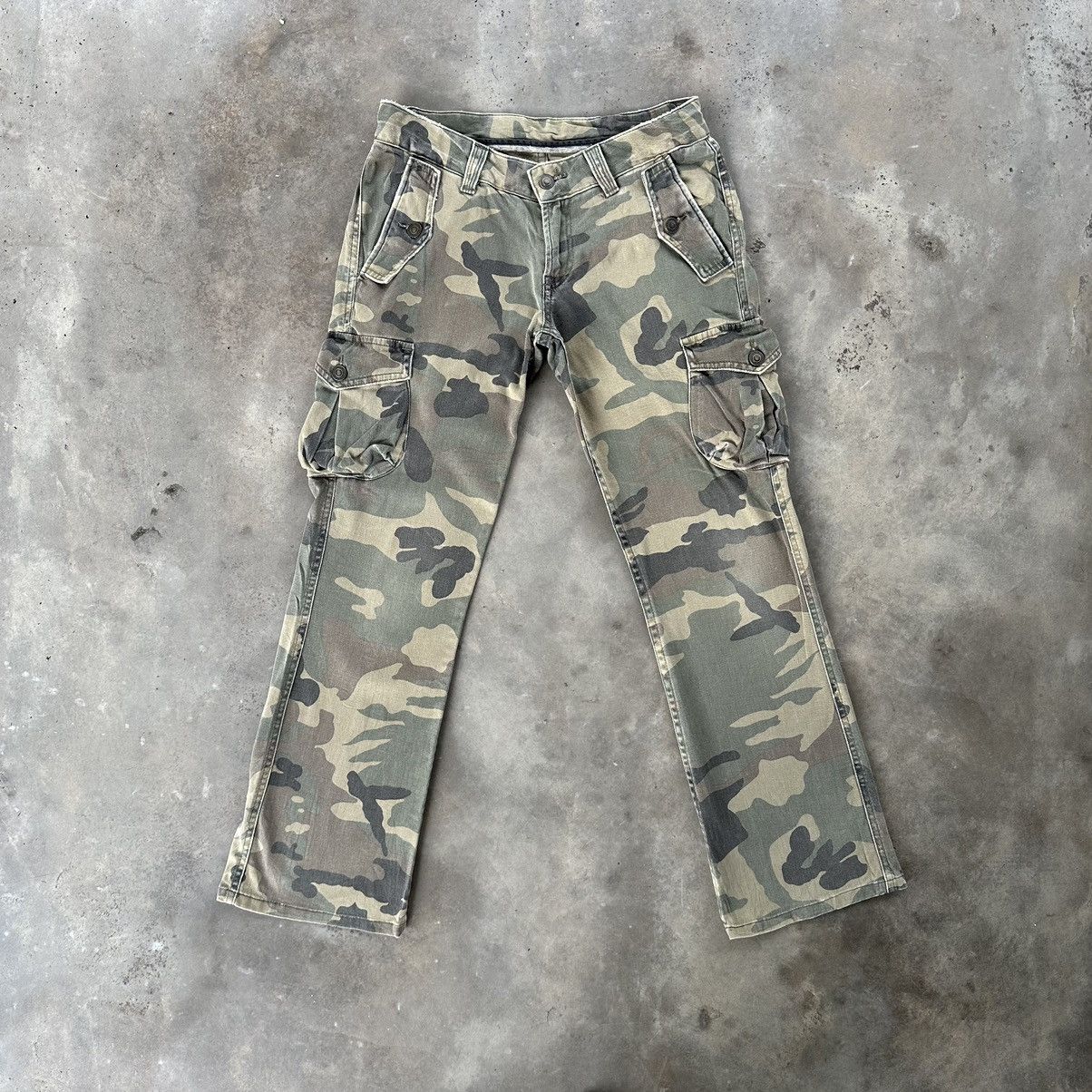 Japanese Brand Vintage Japanese Japan Camo Faded Tactical Cargo Pants Size US 29 - 1 Thumbnail