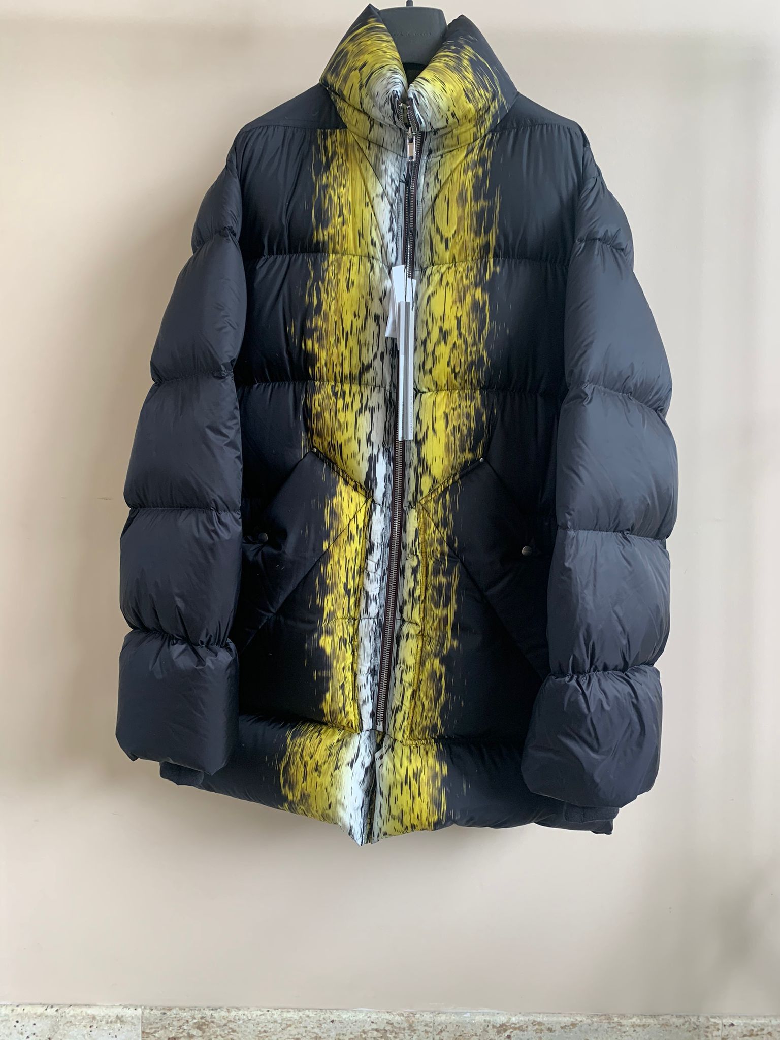Rick Owens FW20 Jumbo Duvet Goose Down Parka in Black / Acid Print Size US M / EU 48-50 / 2 - 3 Thumbnail