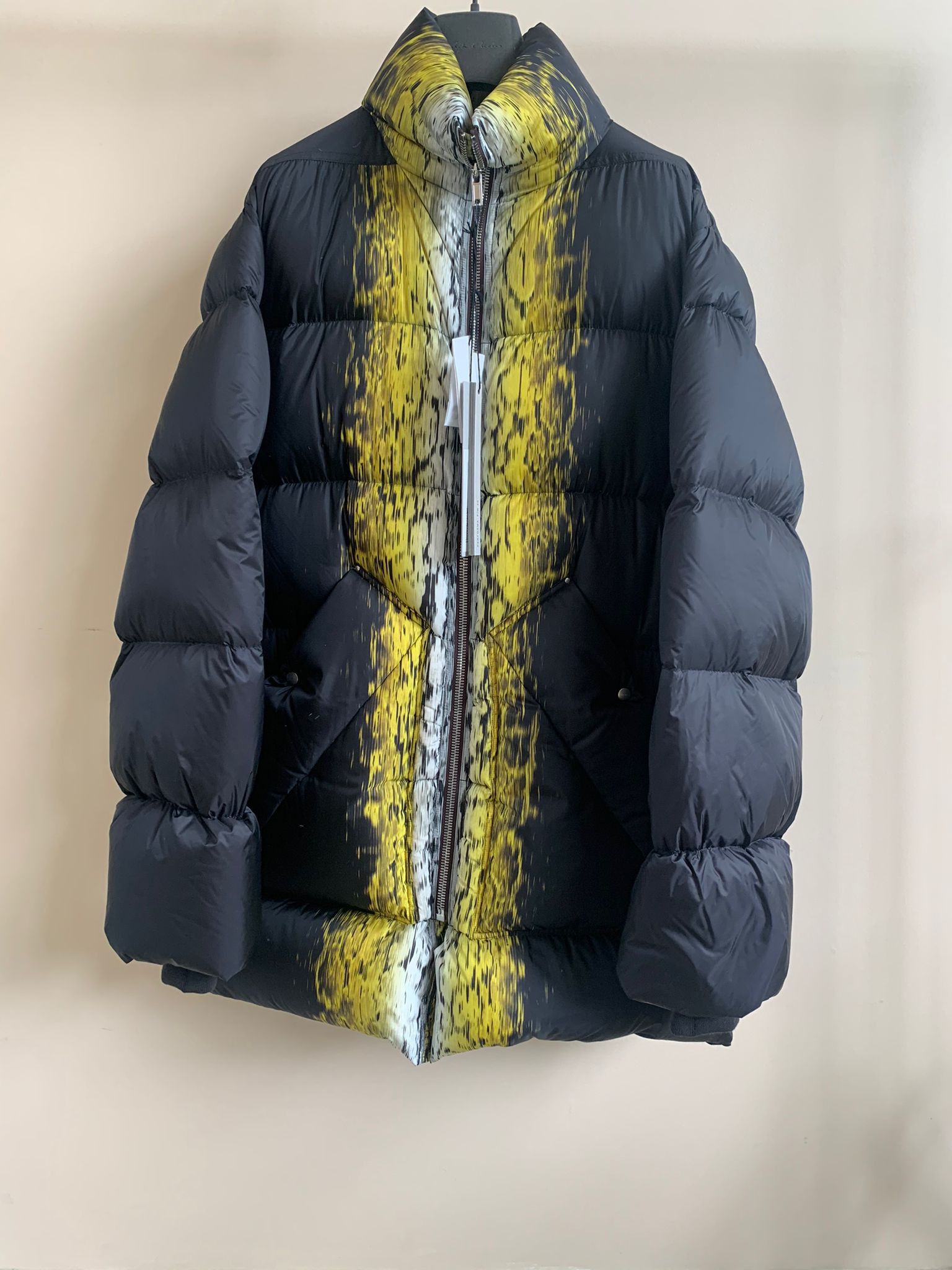 Rick Owens FW20 Jumbo Duvet Goose Down Parka in Black / Acid Print Size US M / EU 48-50 / 2 - 2 Thumbnail