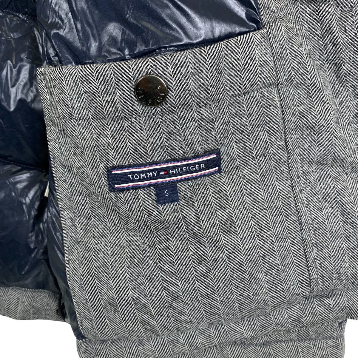 Tommy Hilfiger × Vintage Vintage TOMMY HILFIGER Casual Toggle Hoodie Puffer Jacket Size US S / EU 44-46 / 1 - 7 Thumbnail