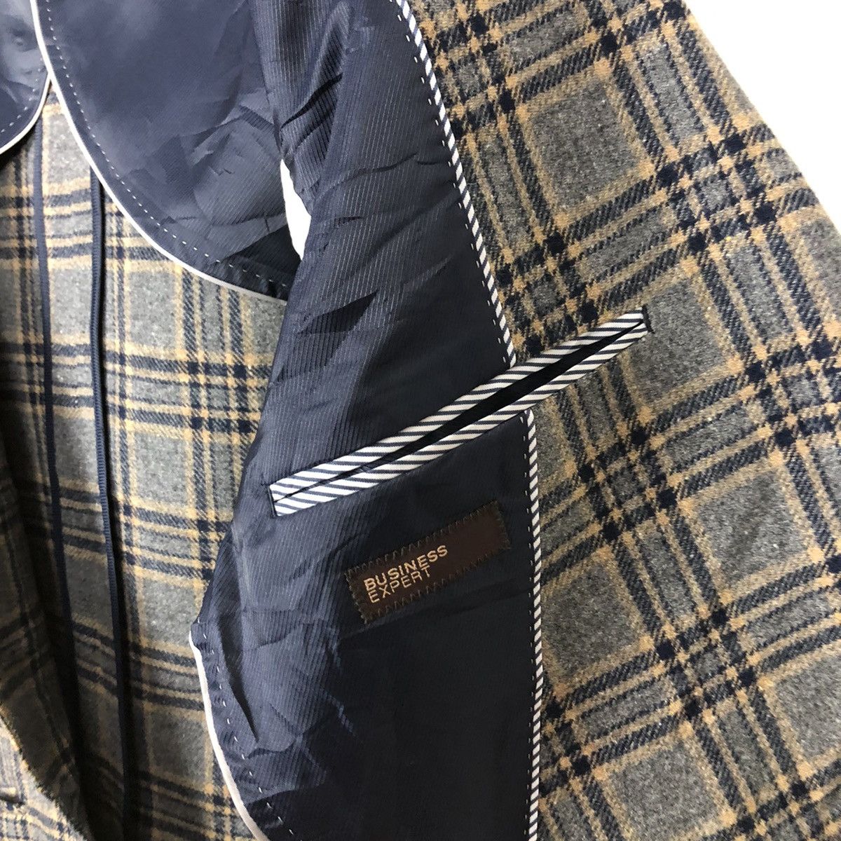 Japanese Brand TARTAN DESIGN JAPANESE BRAND INSPIRED BY JUNYA WATANABE Size US M / EU 48-50 / 2 - 8 Thumbnail