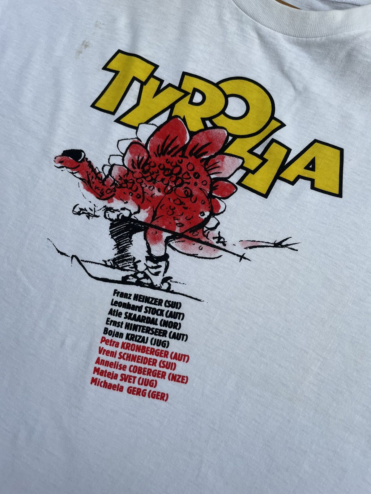 Vintage Vintage Tyrolia Stegosaurus Ski Tshirt Size US L / EU 52-54 / 3 - 12 Thumbnail