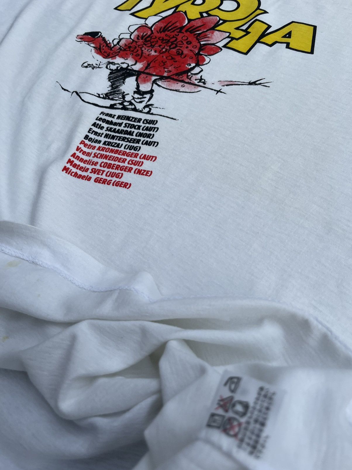 Vintage Vintage Tyrolia Stegosaurus Ski Tshirt Size US L / EU 52-54 / 3 - 9 Thumbnail