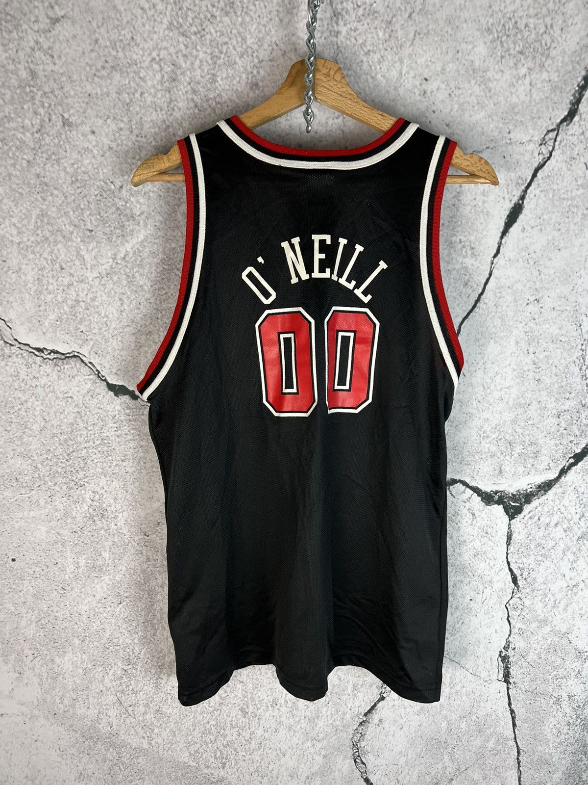 Champion CHICAGO BULLS VINTAGE CHAMPION BASKETBALL NBA JERSEY Size US S / EU 44-46 / 1 - 2 Thumbnail