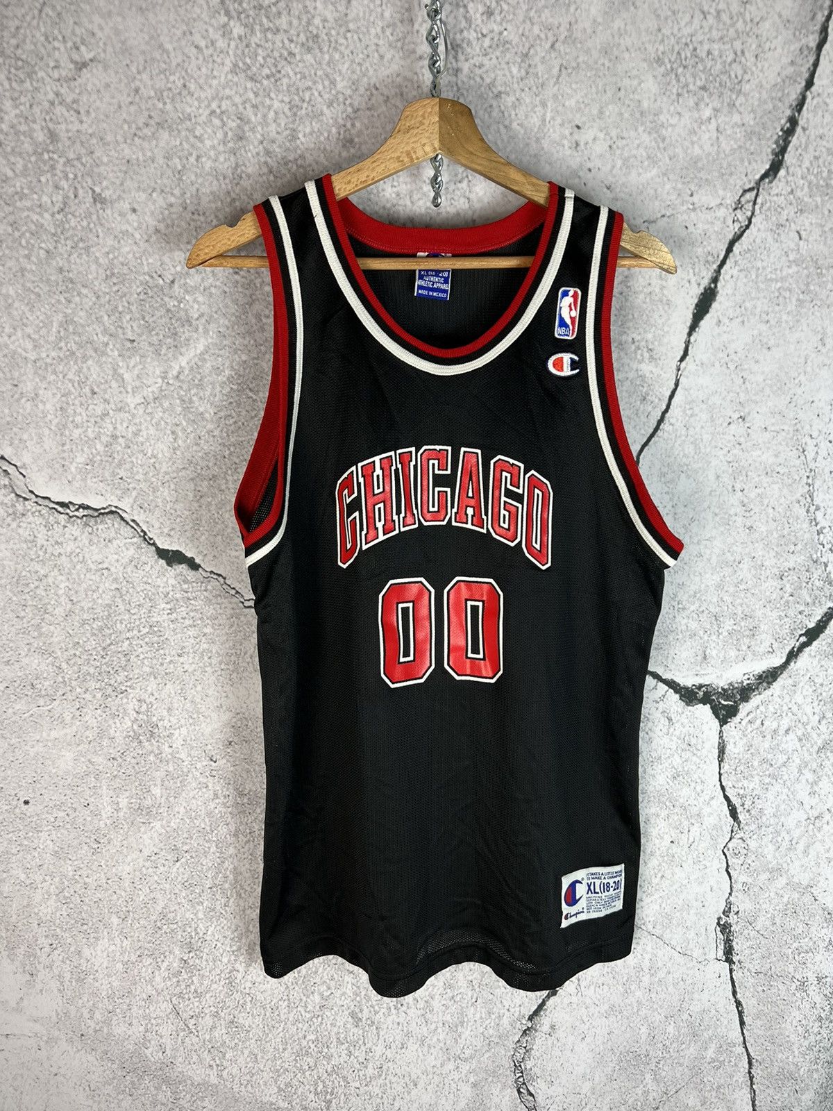 Champion CHICAGO BULLS VINTAGE CHAMPION BASKETBALL NBA JERSEY Size US S / EU 44-46 / 1 - 1 Thumbnail