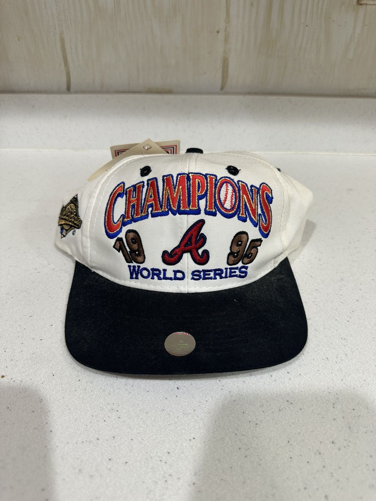 LOGO 7, Accessories, Vintage Logo 7 Atlanta Braves 995 Word Series  Champions Snapback Hat