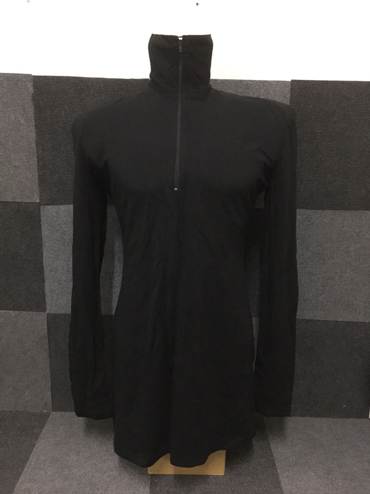 Yohji Yamamoto Yohji Yamamoto Black Minimalist Plain Zip up signature tag Size M / US 6-8 / IT 42-44 - 1 Thumbnail