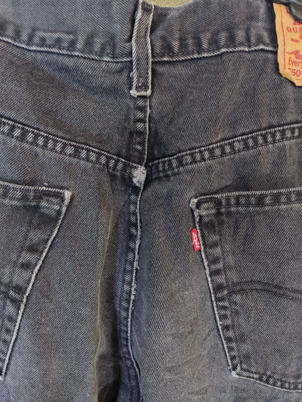 Levi's vintage levis 550 super black relaxed fit denim Size US 39 - 14 Thumbnail