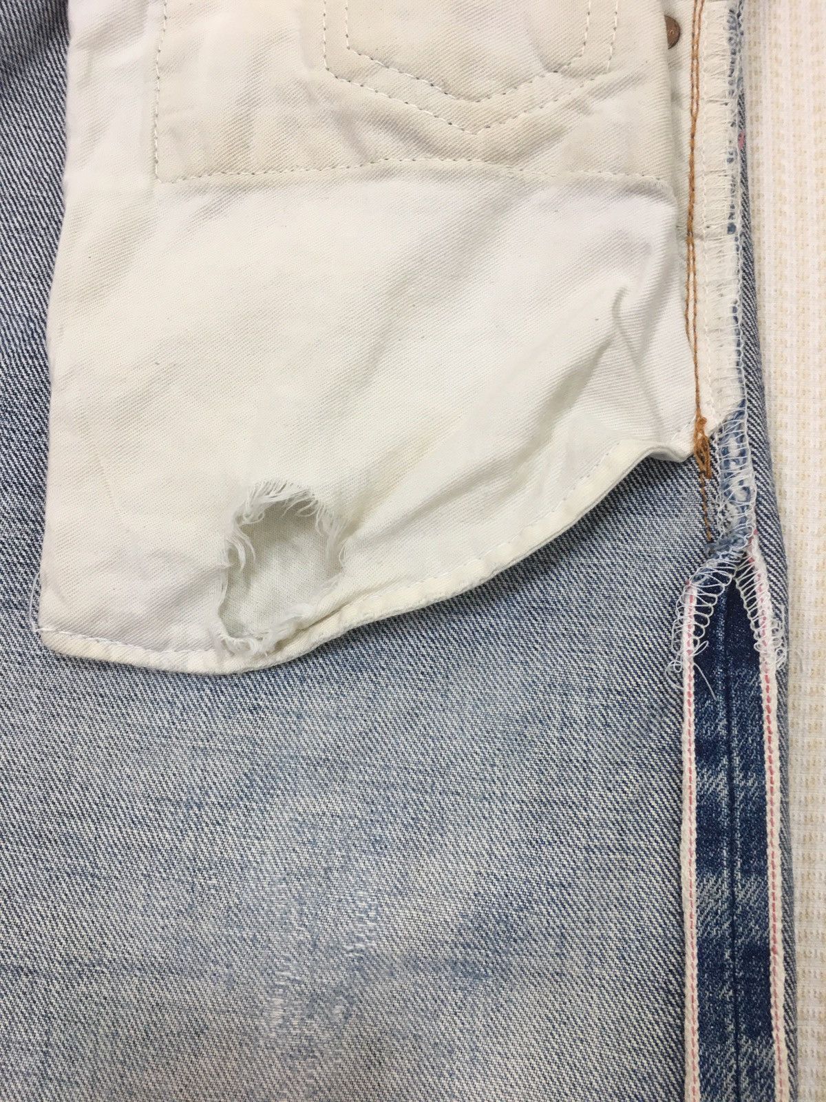 Levi's Vintage Clothing × Vintage Vintage LEVIS Lot 502 xx Denim Jeans Distressed Red Line Size US 32 / EU 48 - 11 Thumbnail