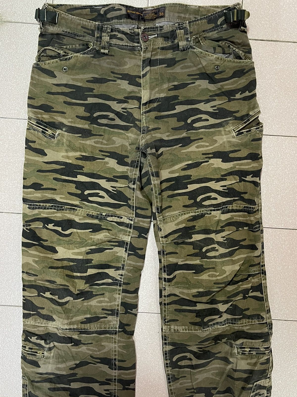 Nano Universe x 8-Pocket Tiger Camo Cargo🔥🔥