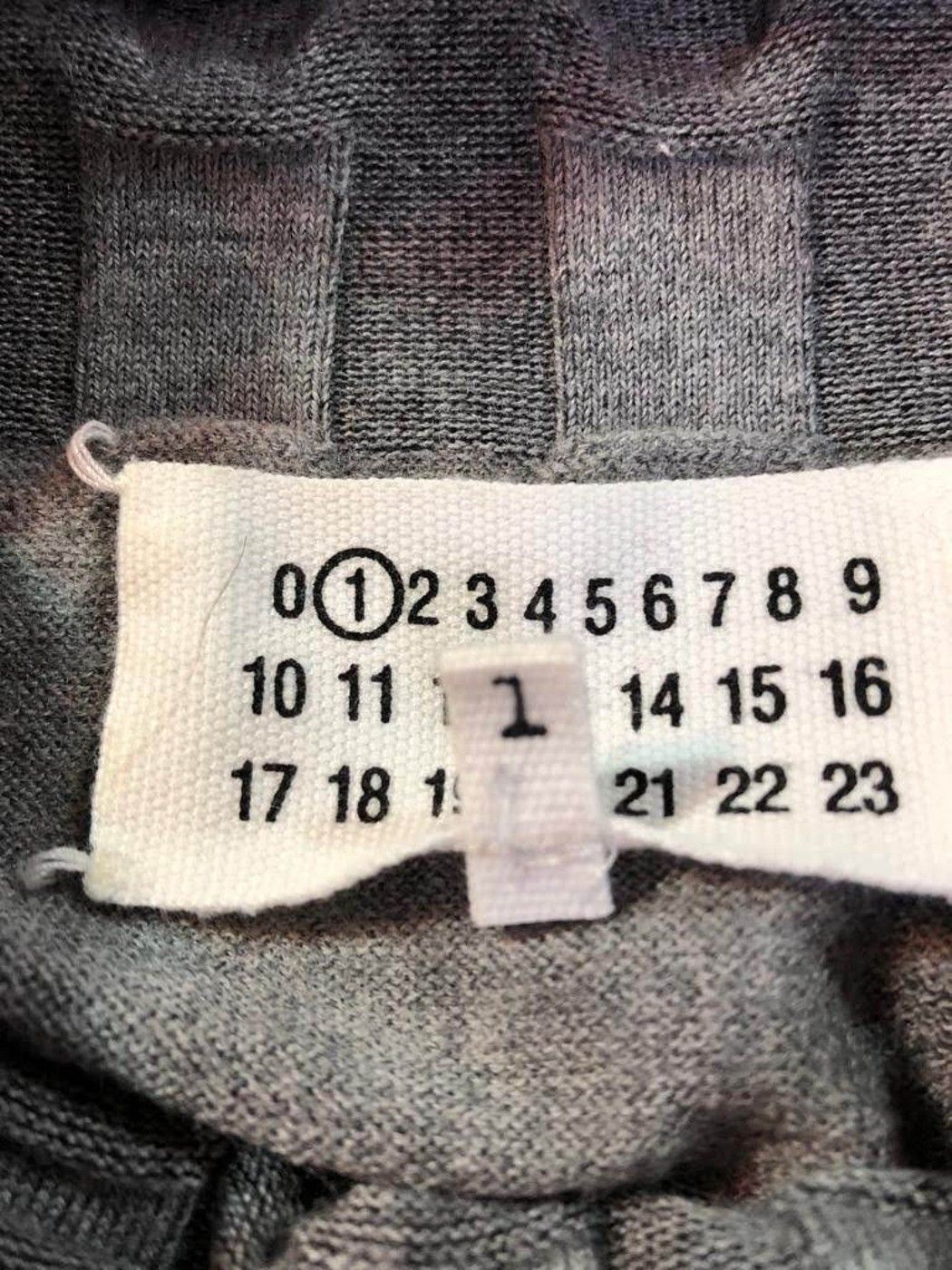Maison Margiela ⚡️QUICK SALE⚡️2012 Maison Margiela Grey Turtleneck Knit Size S / US 4 / IT 40 - 4 Thumbnail