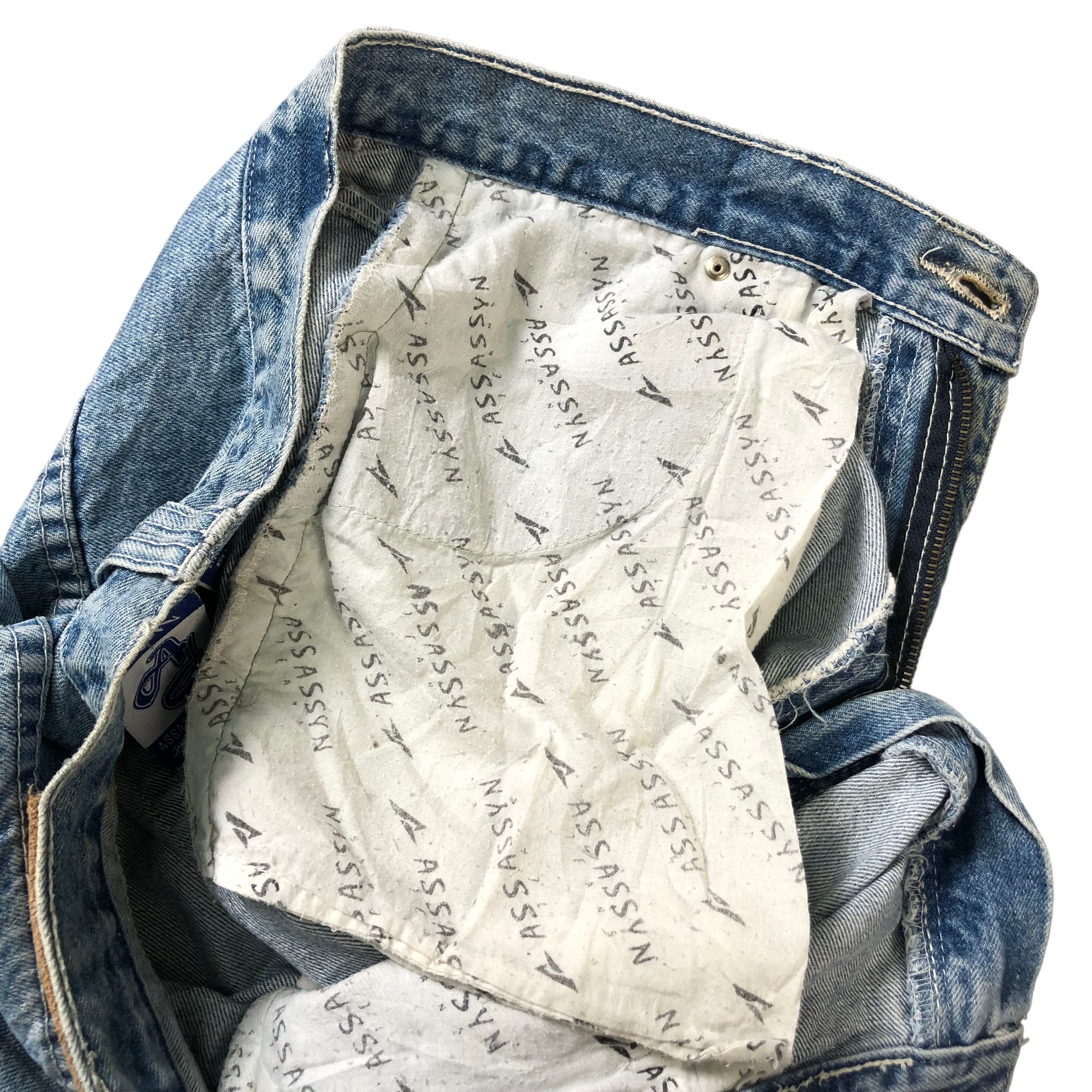 Japanese Brand ASSASSYN JEANZ THA RIDAZ GEAR MARIJUANA LOGO DENIM #6136-220 Size US 31 - 15 Thumbnail
