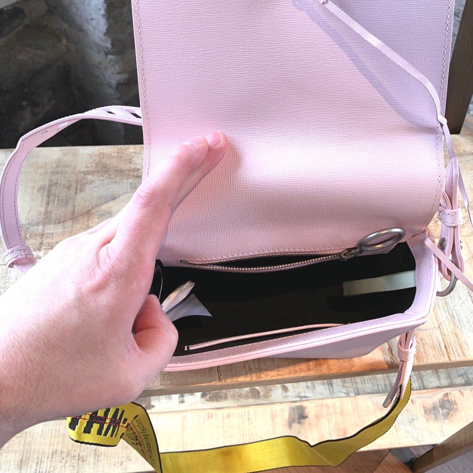 Off-White Off-White Pale Pink Binder Clip Leather Bag Size ONE SIZE - 9 Thumbnail