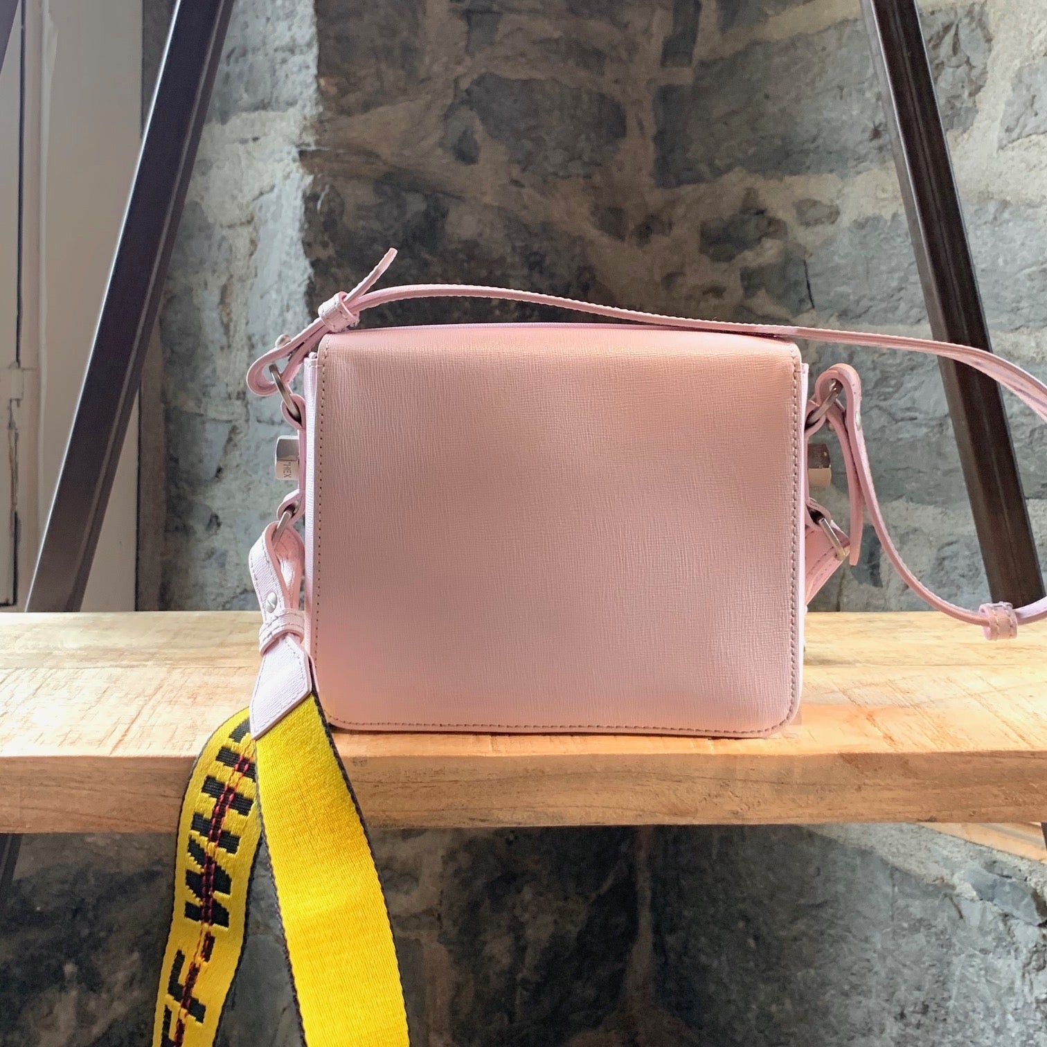 Off-White Off-White Pale Pink Binder Clip Leather Bag Size ONE SIZE - 4 Thumbnail