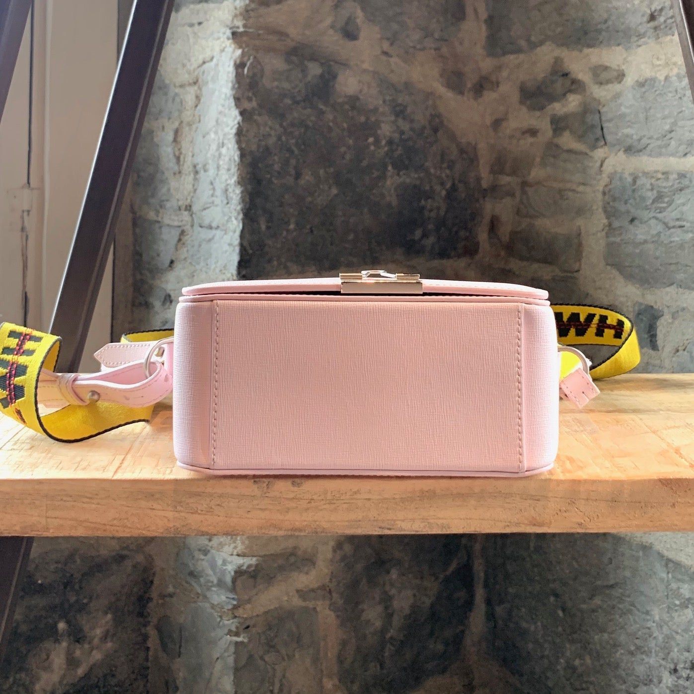 Off-White Off-White Pale Pink Binder Clip Leather Bag Size ONE SIZE - 5 Thumbnail
