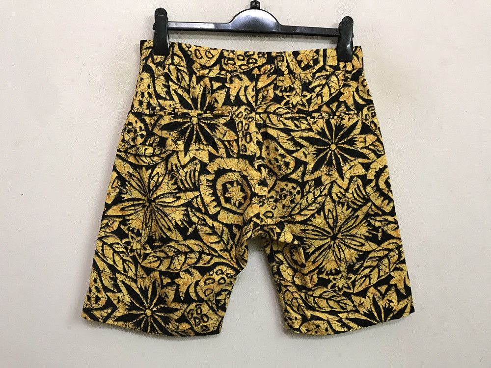 Johnbull Vintage JOHNBULL Floral Short Size US 31 - 8 Thumbnail