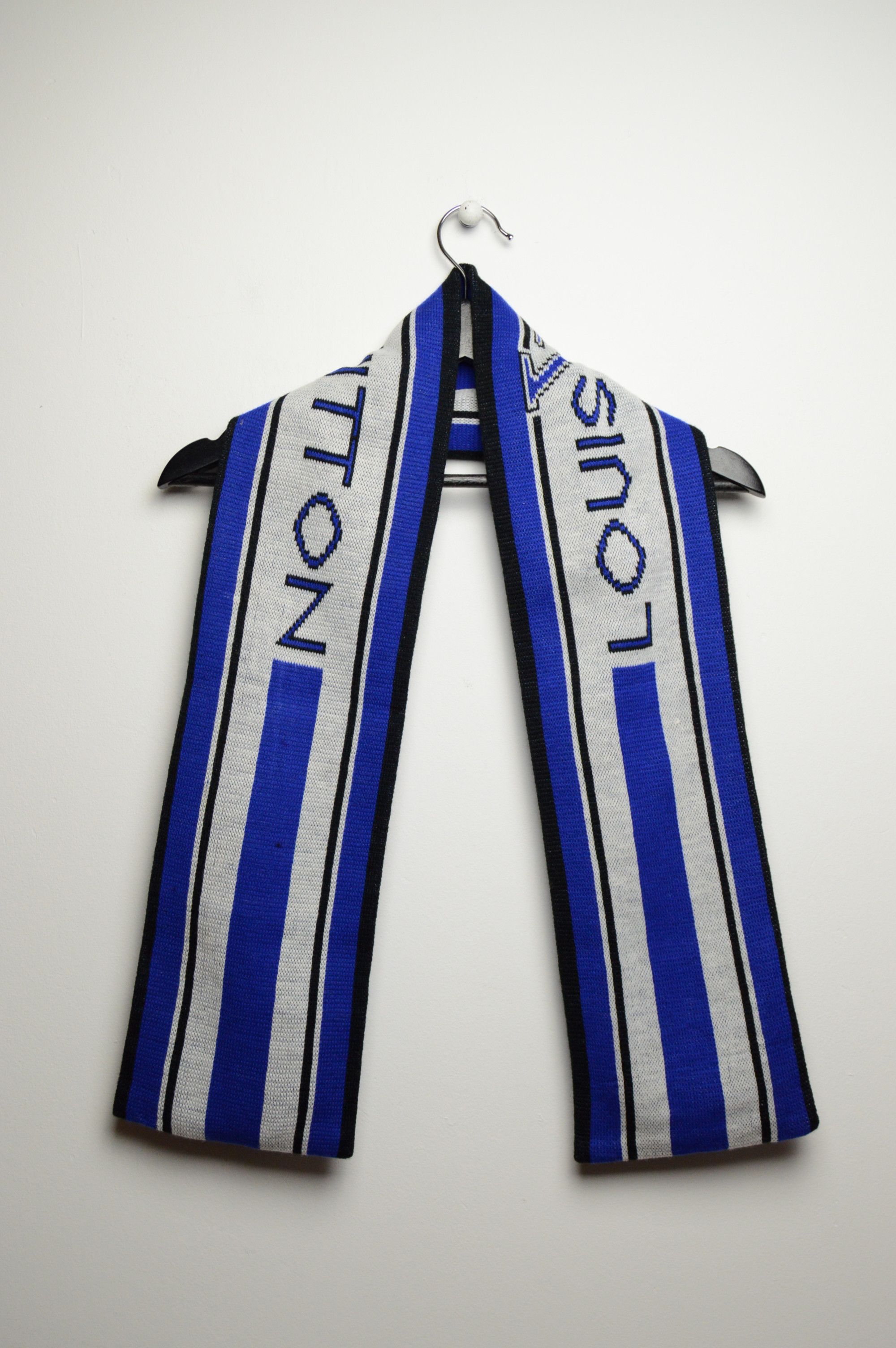 Louis Vuitton louis vuitton hooligan's scarf Size ONE SIZE - 7 Thumbnail
