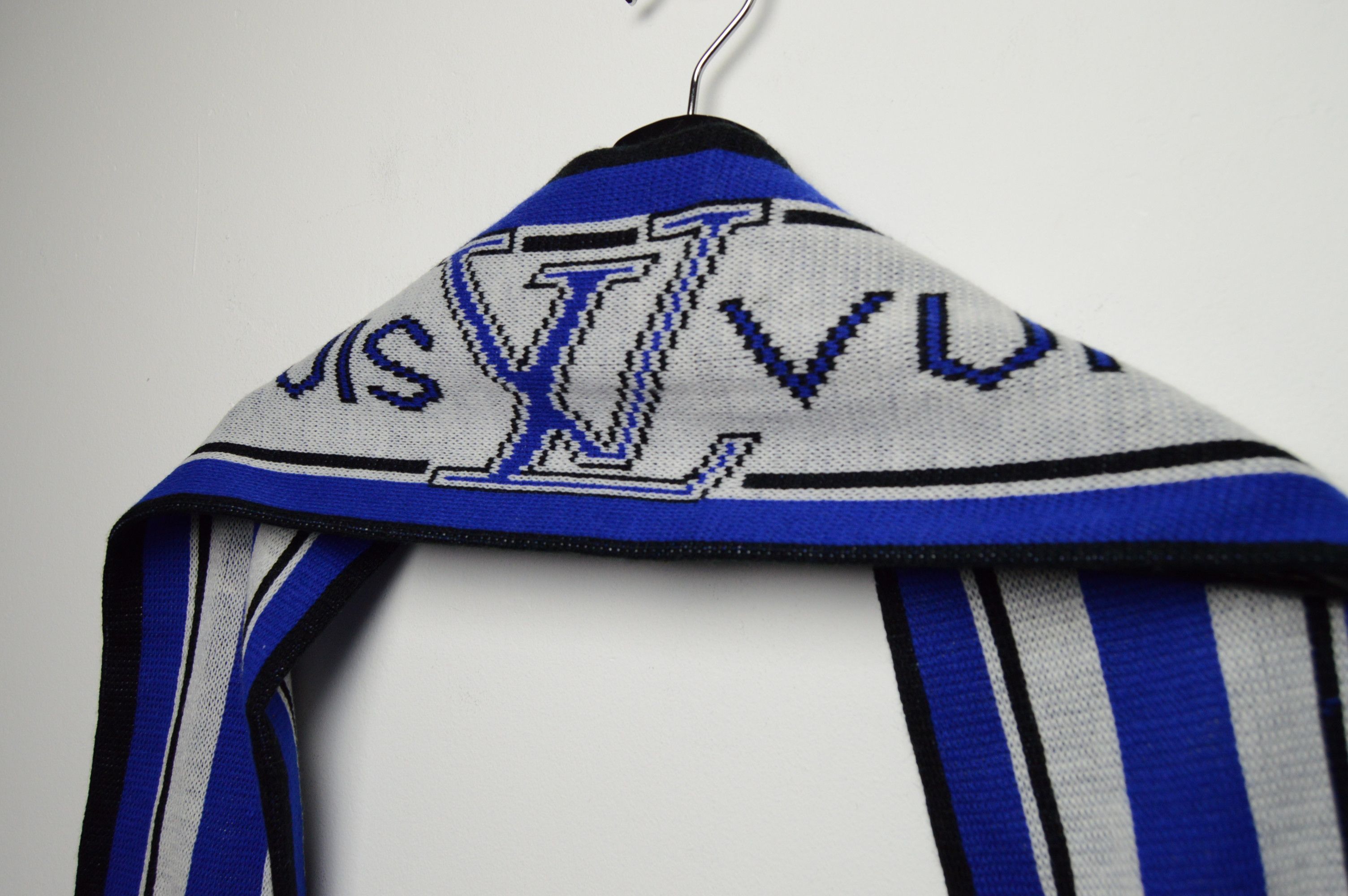 Louis Vuitton louis vuitton hooligan's scarf Size ONE SIZE - 6 Thumbnail