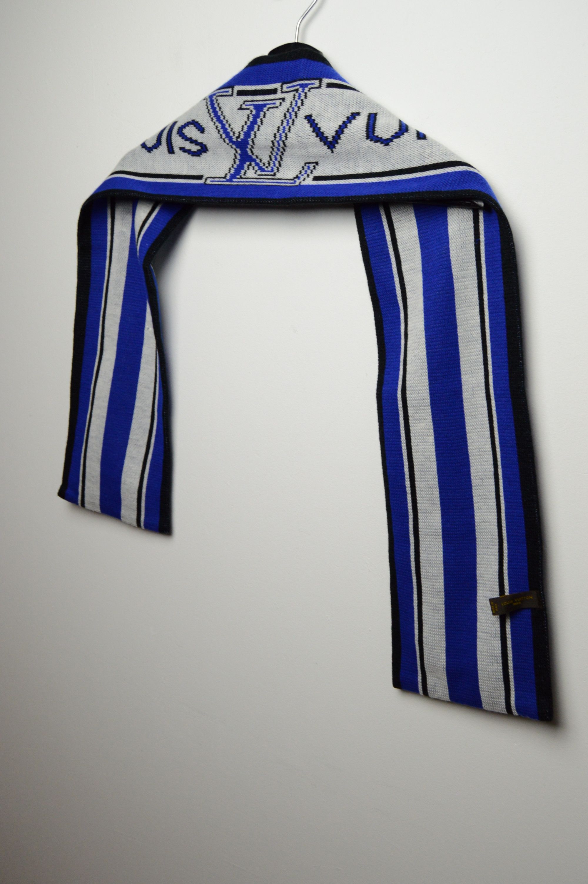 Louis Vuitton louis vuitton hooligan's scarf Size ONE SIZE - 5 Thumbnail