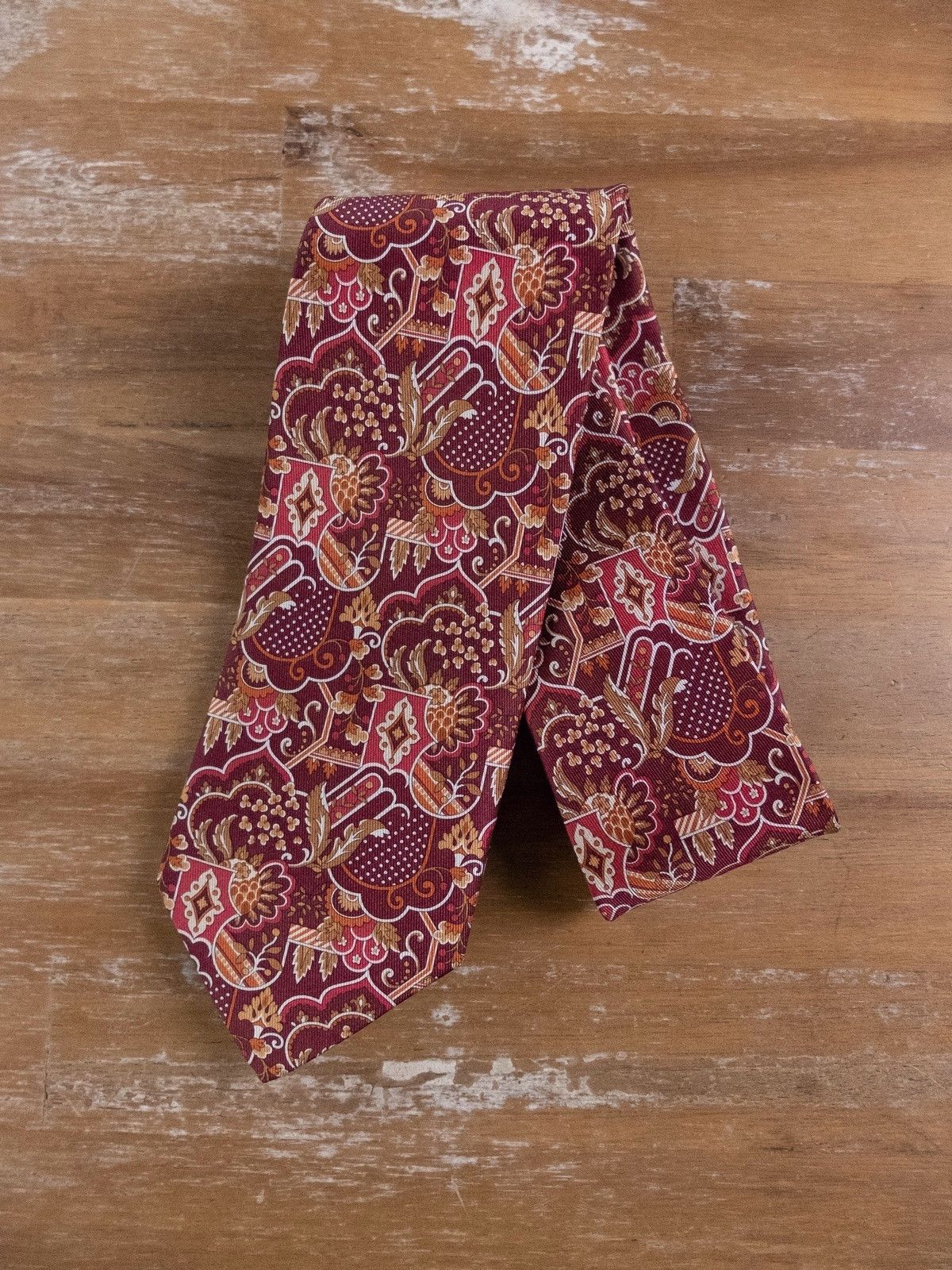 Salvatore Ferragamo SALVATORE FERRAGAMO red Indian Asian theme print silk tie Size ONE SIZE - 1 Thumbnail