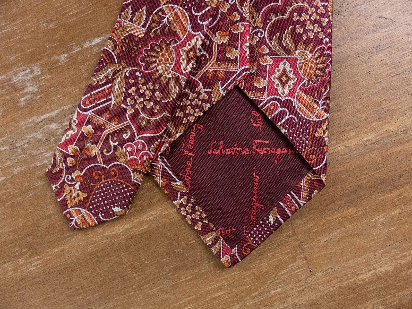 Salvatore Ferragamo SALVATORE FERRAGAMO red Indian Asian theme print silk tie Size ONE SIZE - 4 Thumbnail