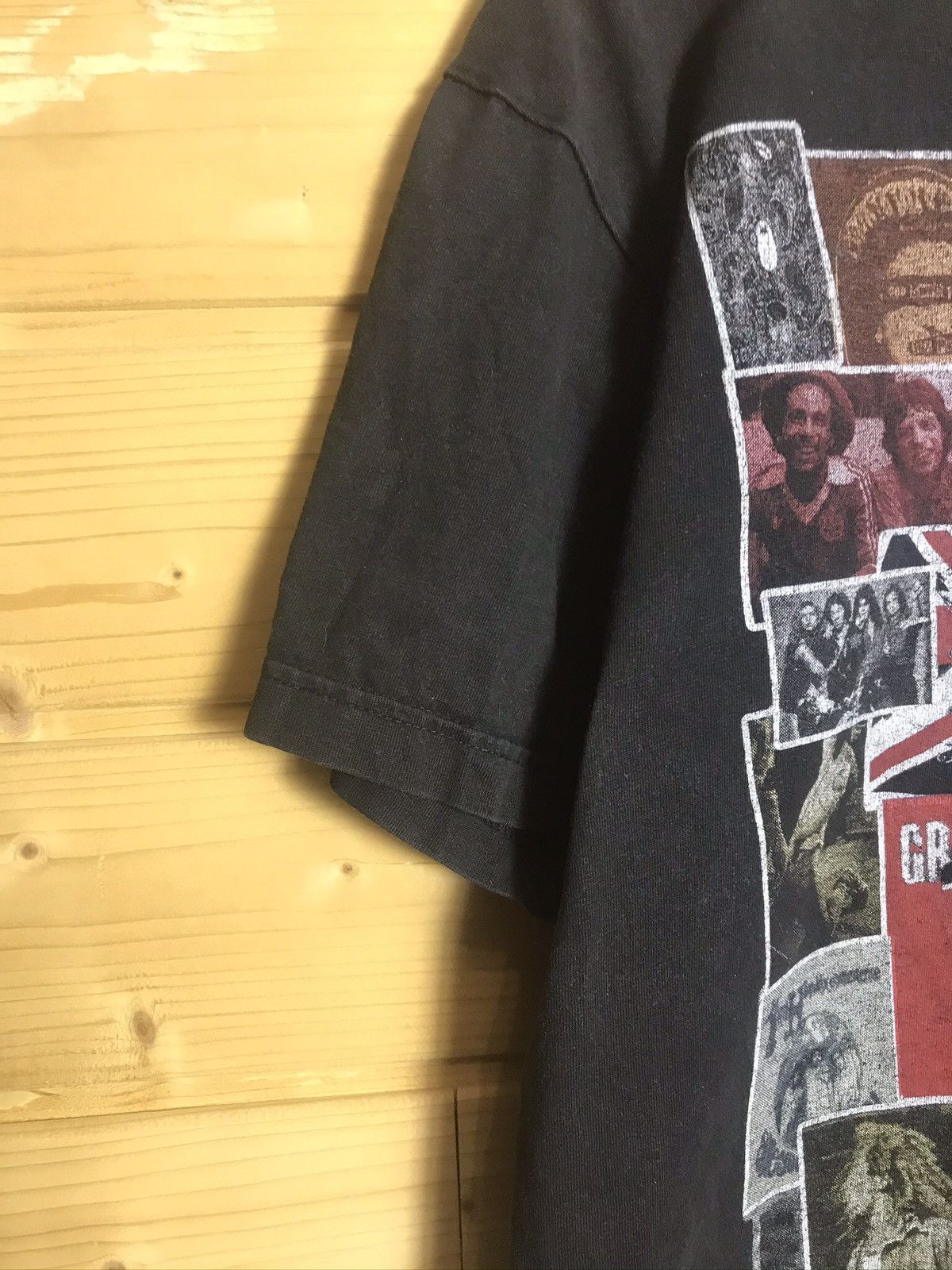 Vintage Vintage Rock volution cult artist t-shirt Size US L / EU 52-54 / 3 - 7 Thumbnail