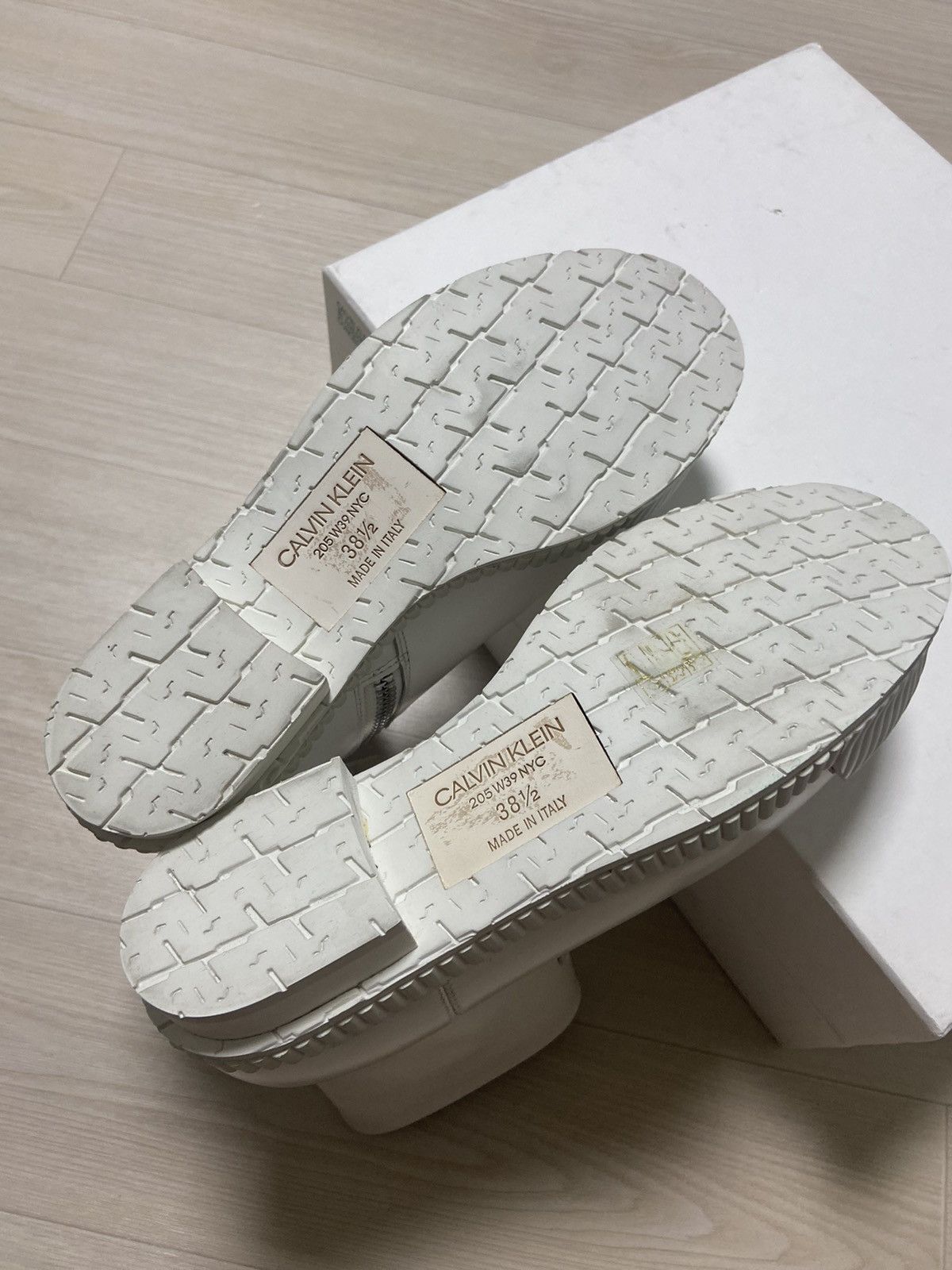 Calvin Klein 205W39NYC 38.5 205w39nyc Spazzolato bunny Boots Size US 6 / EU 39 - 4 Thumbnail