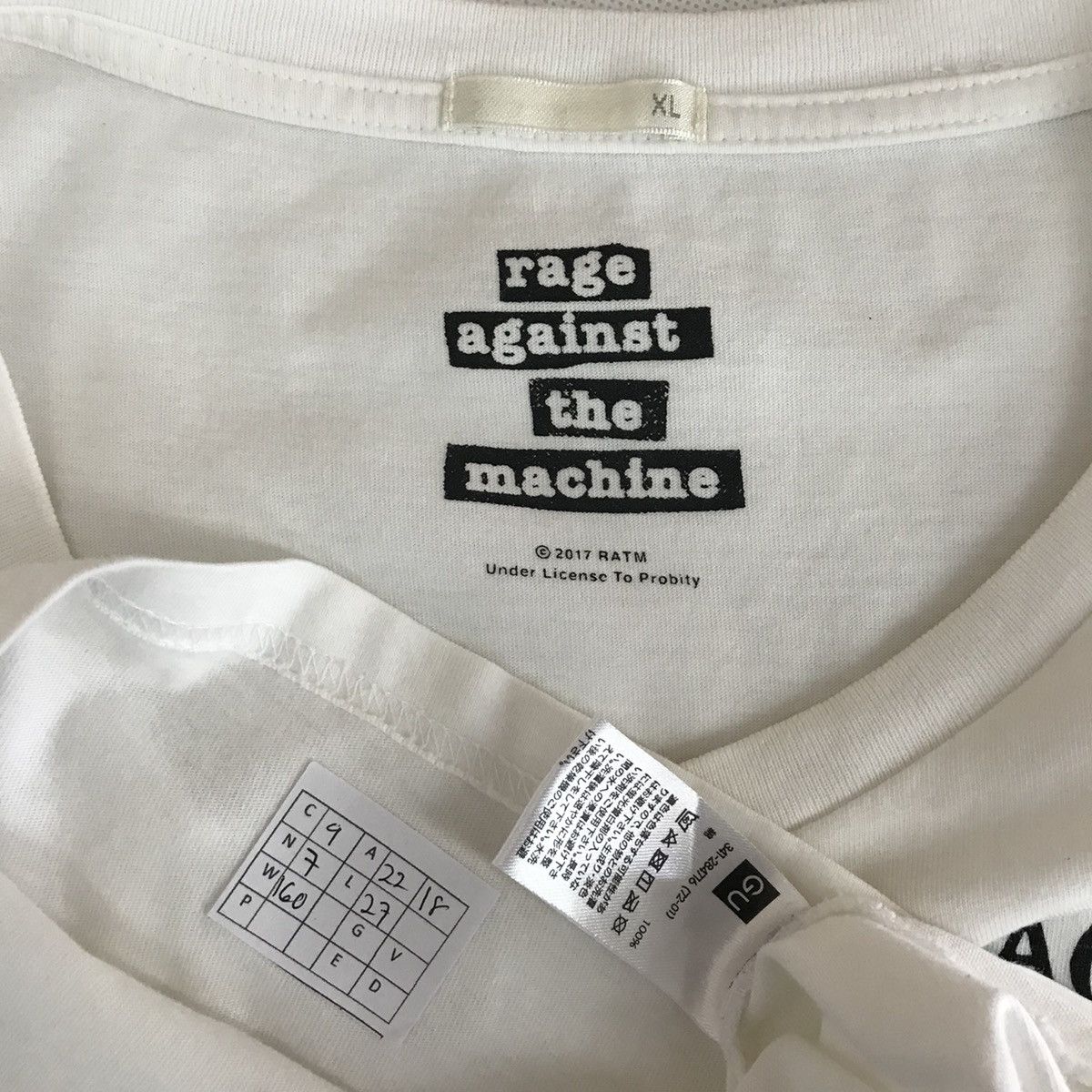 Rage Against The Machine 💣OFFER Vtg RAGE AGAINST THE MACHINE Band T-shirt Size US L / EU 52-54 / 3 - 4 Thumbnail