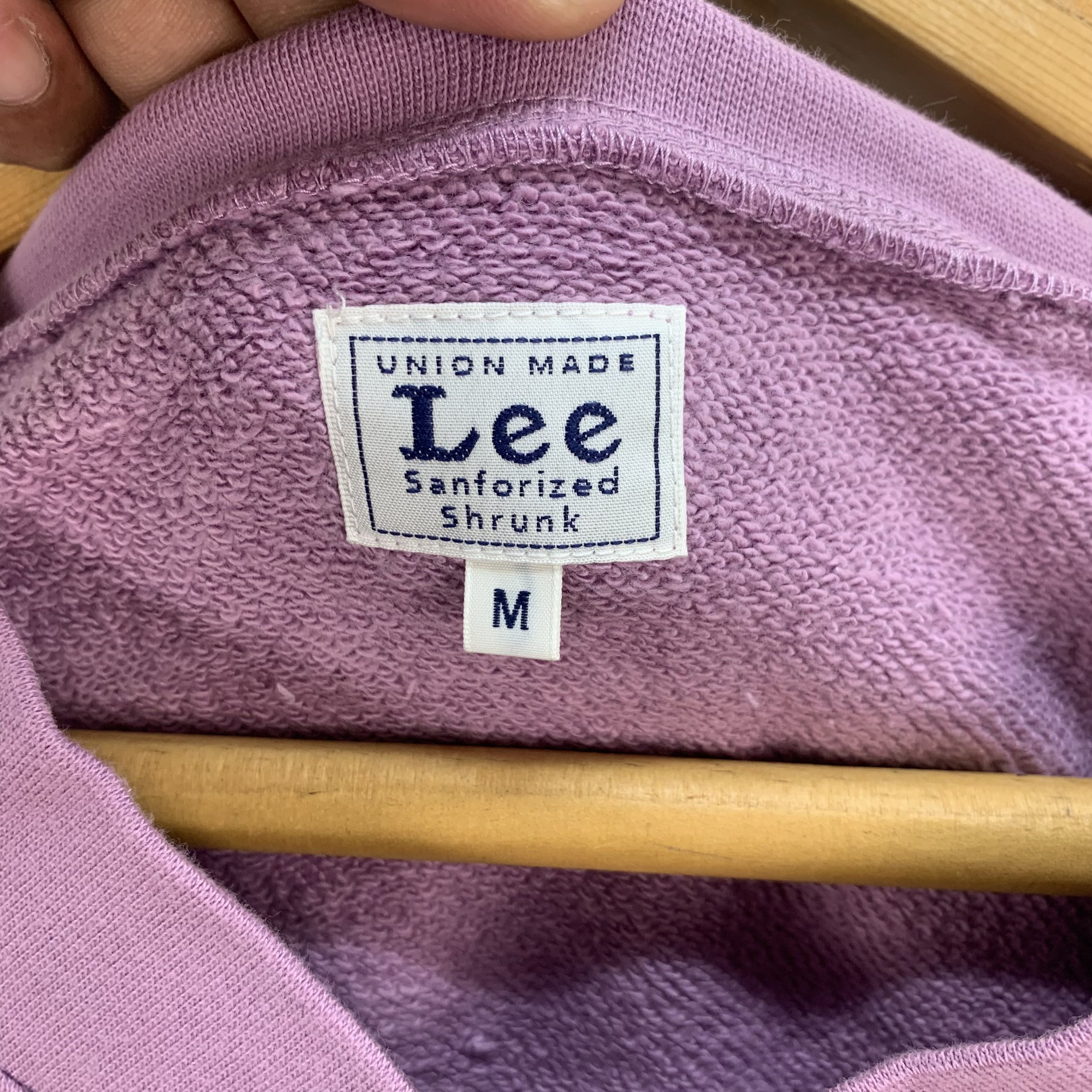 Lee Lee Big Logo Women's Cropped Sweatshirts #3892-135 Size ONE SIZE - 6 Thumbnail