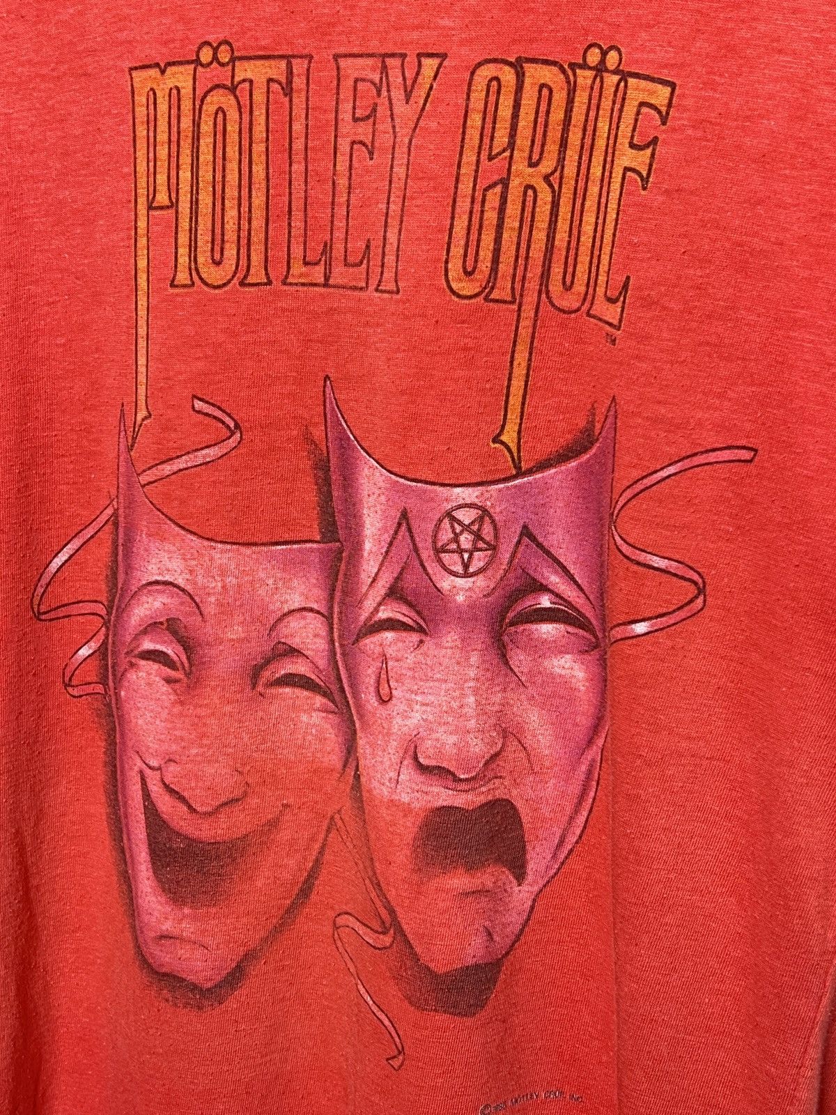Band Tees motley crue single stitch 1985 tour tee Size US M / EU 48-50 / 2 - 4 Thumbnail