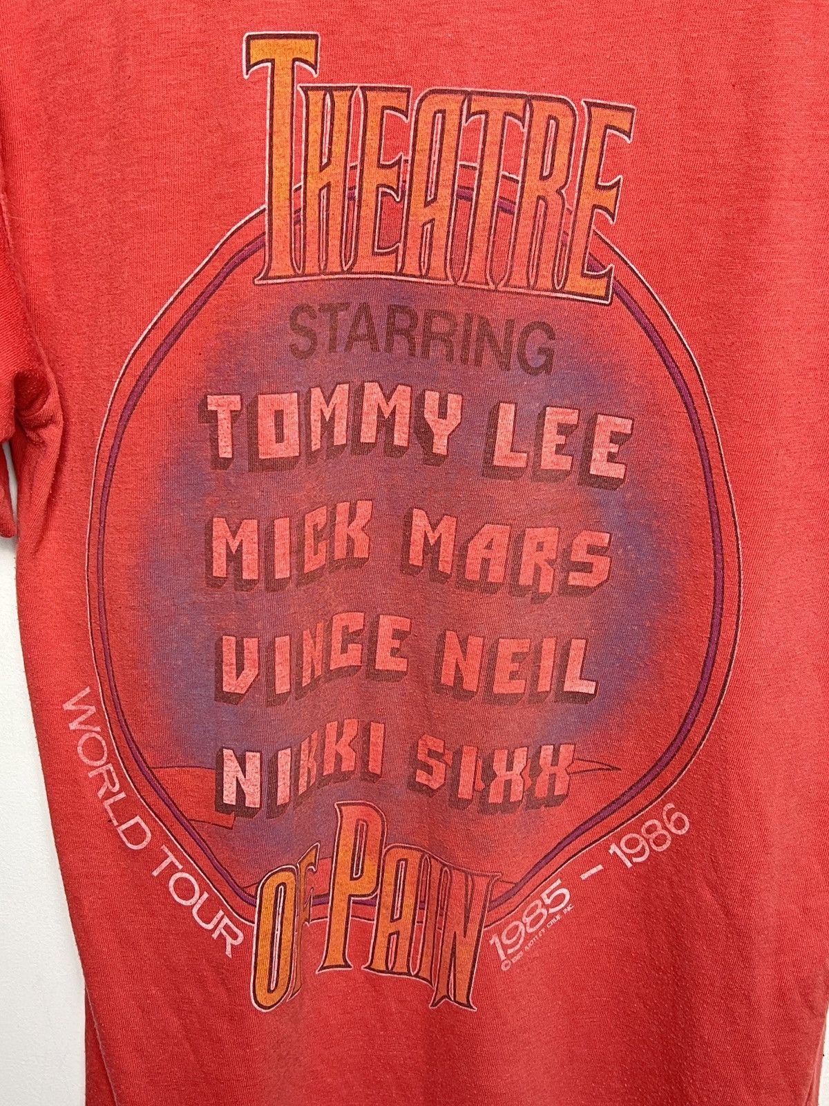 Band Tees motley crue single stitch 1985 tour tee Size US M / EU 48-50 / 2 - 8 Thumbnail