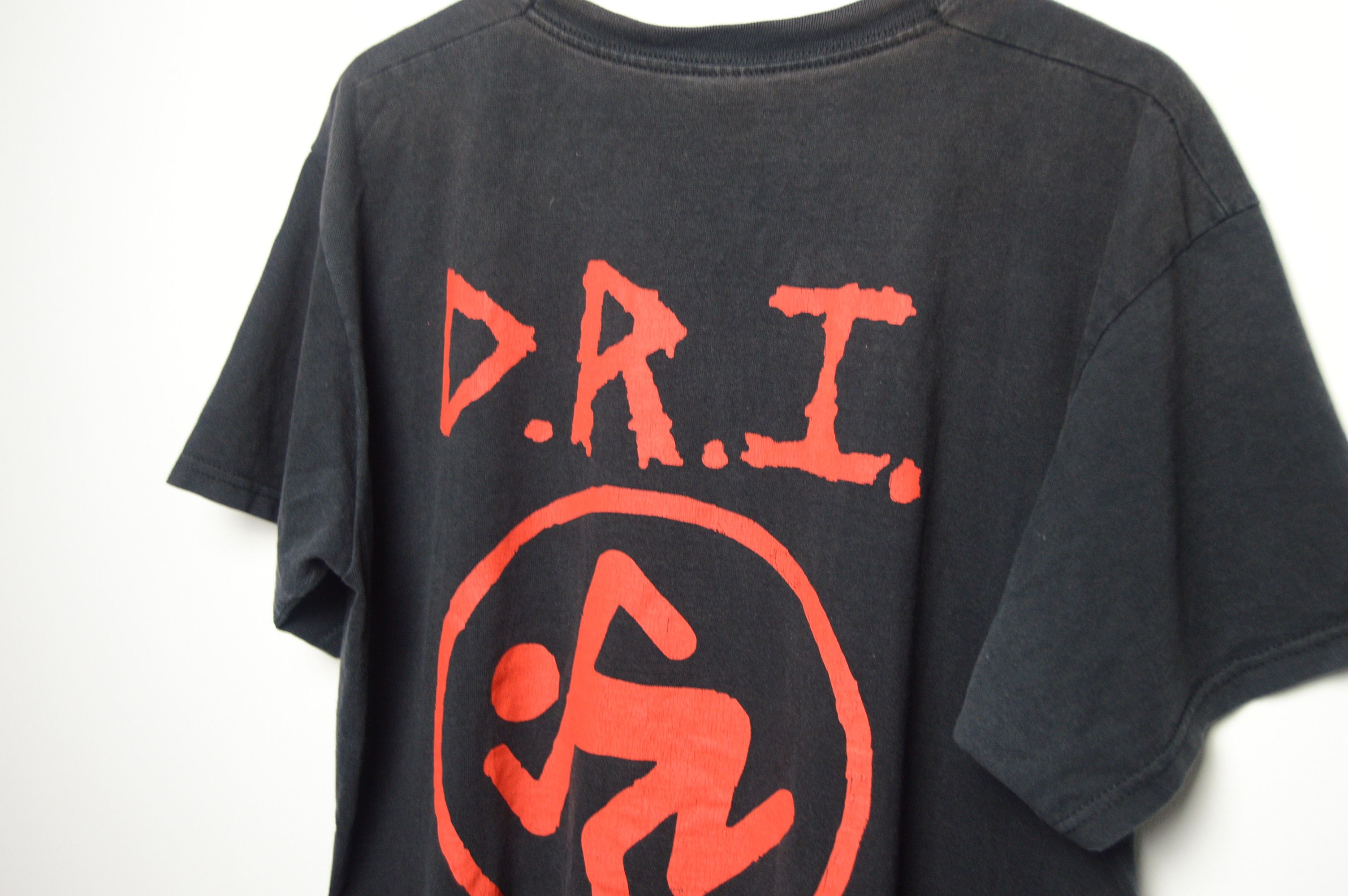 Band Tees D.R.I. y2k violent pacification t shirt Size US L / EU 52-54 / 3 - 8 Thumbnail