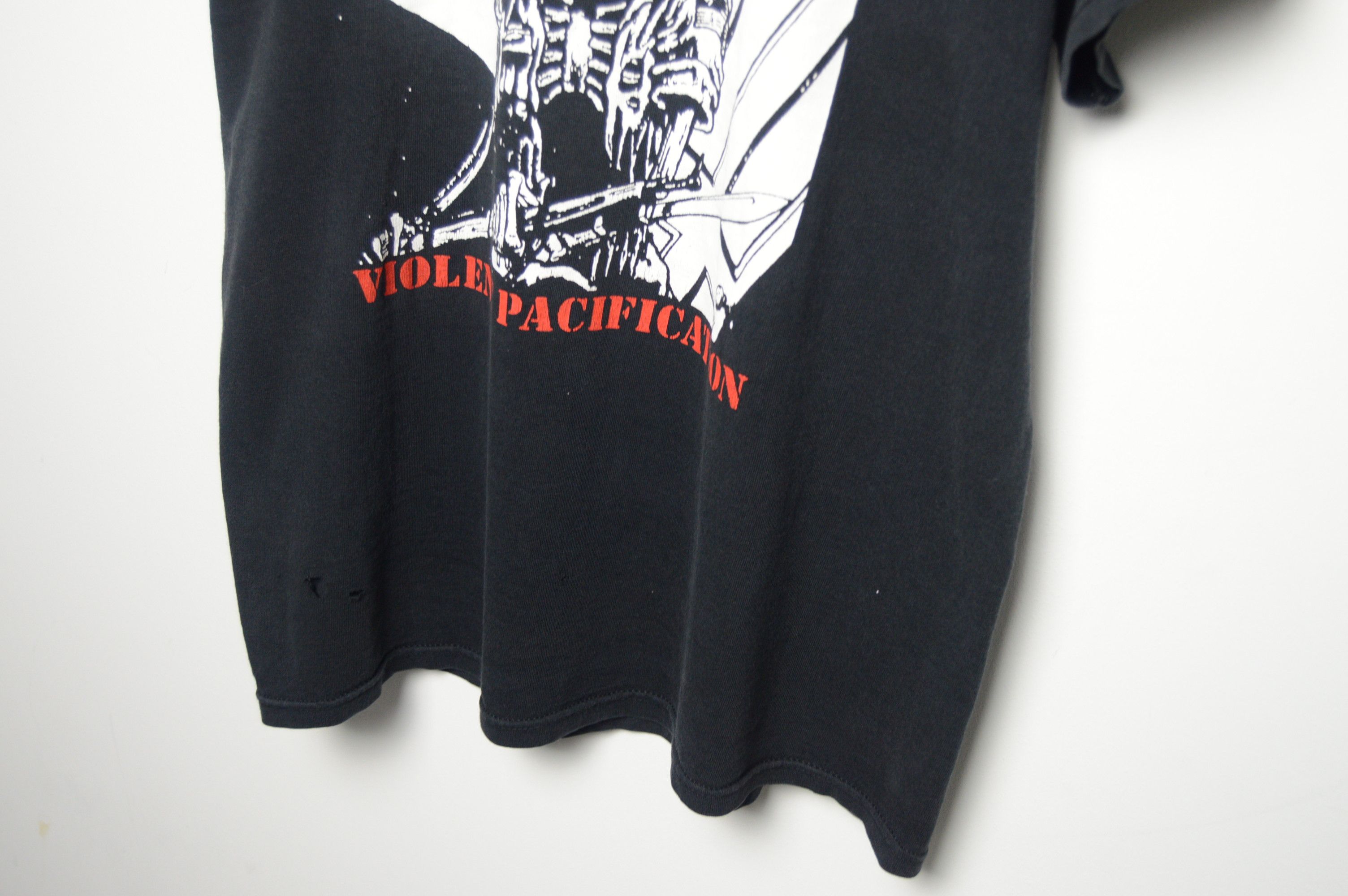Band Tees D.R.I. y2k violent pacification t shirt Size US L / EU 52-54 / 3 - 5 Thumbnail