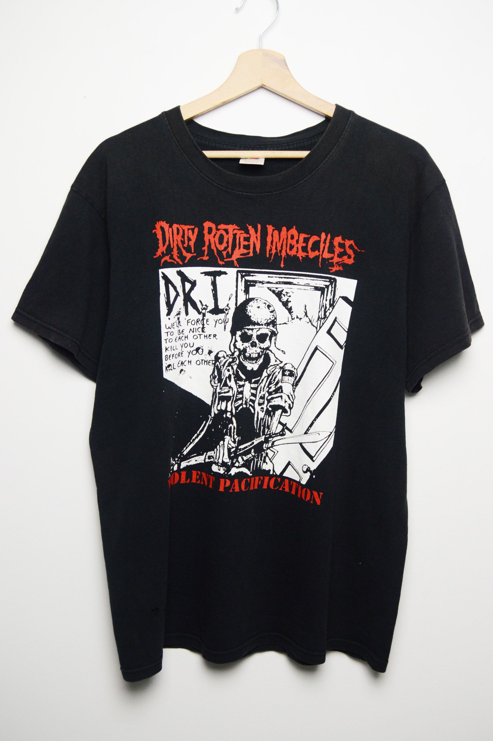 Band Tees D.R.I. y2k violent pacification t shirt Size US L / EU 52-54 / 3 - 1 Thumbnail