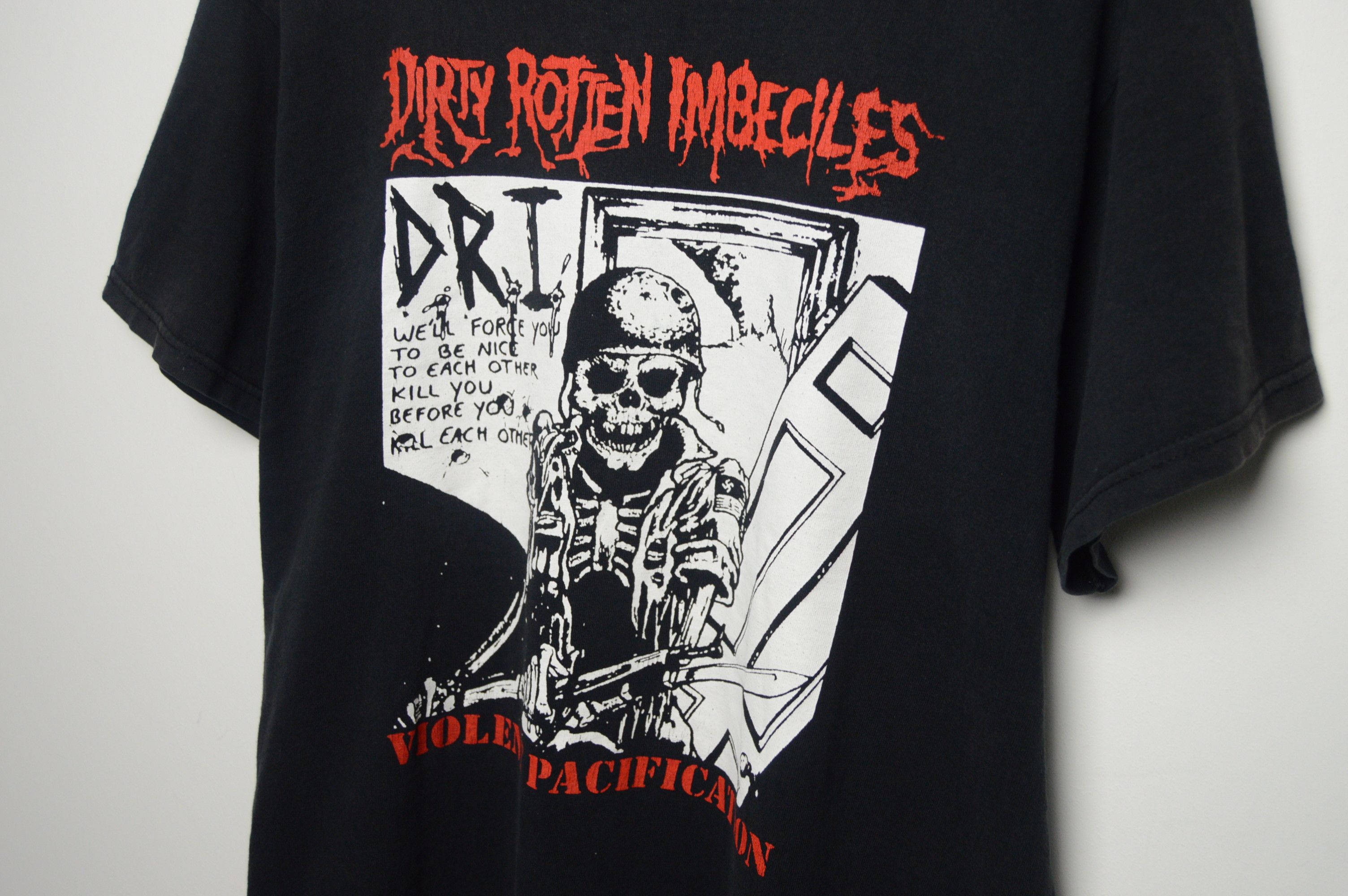 Band Tees D.R.I. y2k violent pacification t shirt Size US L / EU 52-54 / 3 - 4 Thumbnail