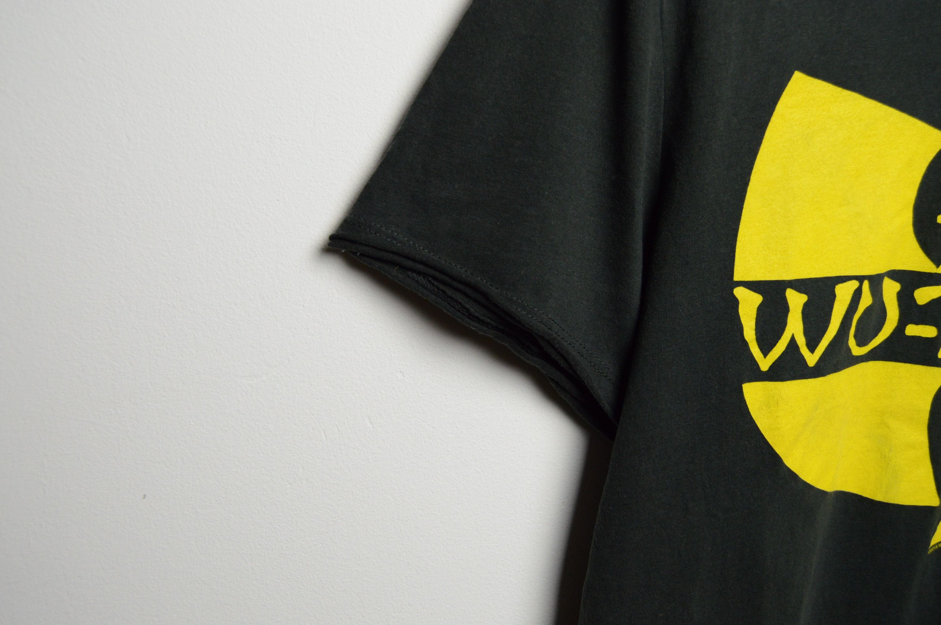 Band Tees y2k wu-tang tee Size US M / EU 48-50 / 2 - 4 Thumbnail
