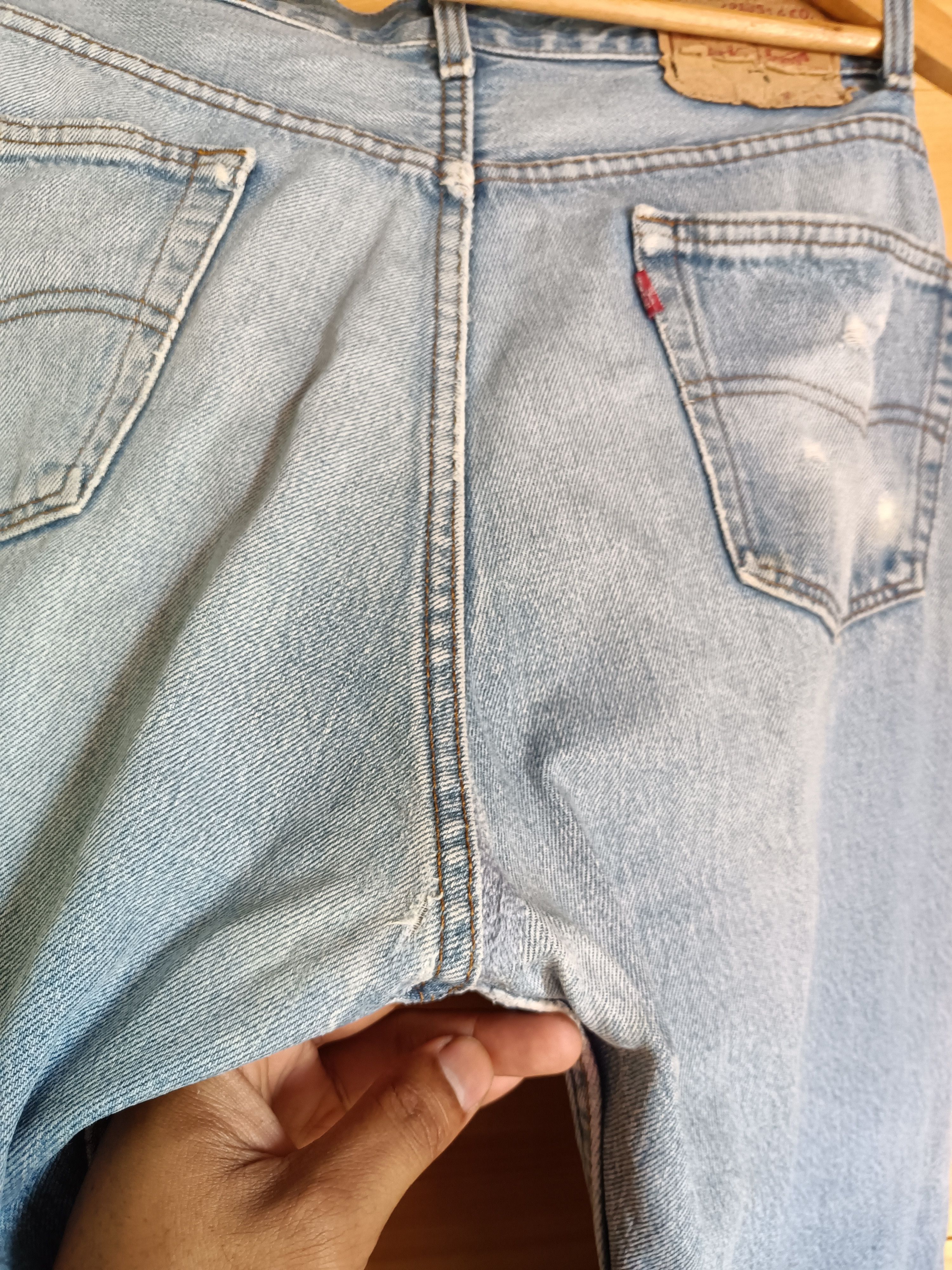 Levi's Offernow🔥Vintage Levis 501 Distressed Jeans Size US 34 / EU 50 - 8 Thumbnail