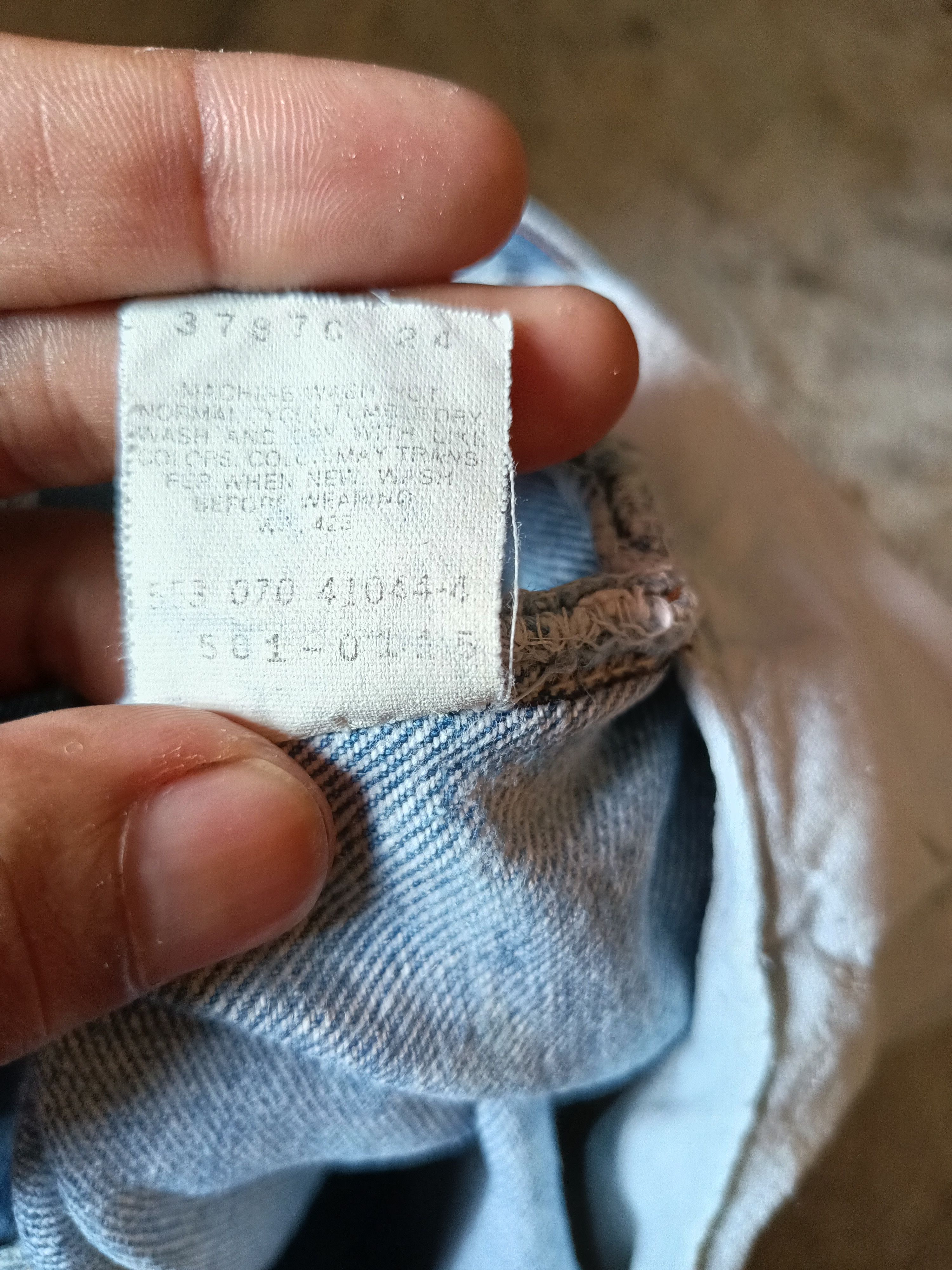 Levi's Offernow🔥Vintage Levis 501 Distressed Jeans Size US 34 / EU 50 - 23 Thumbnail