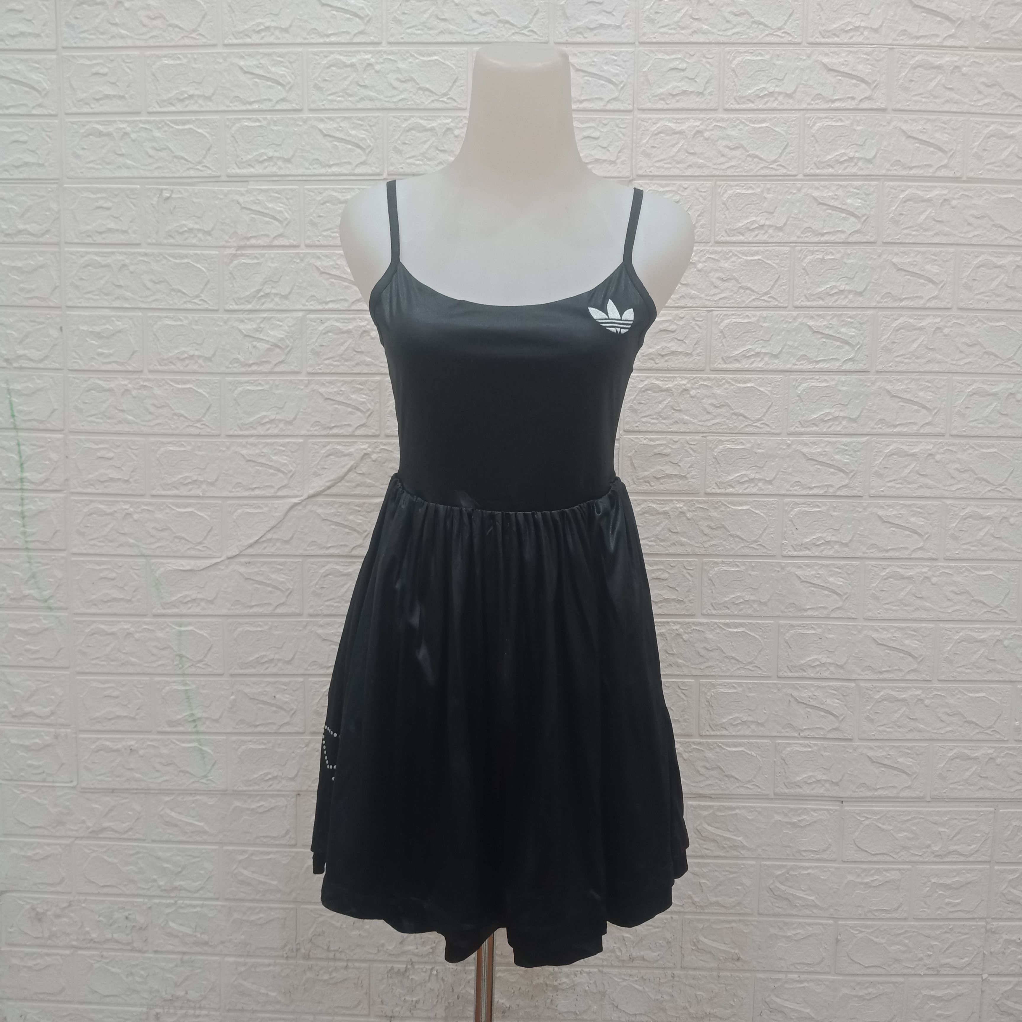 ❤️‍🔥HEARING OFFER❤️‍🔥 Vintage adidas flared 2 layer dress