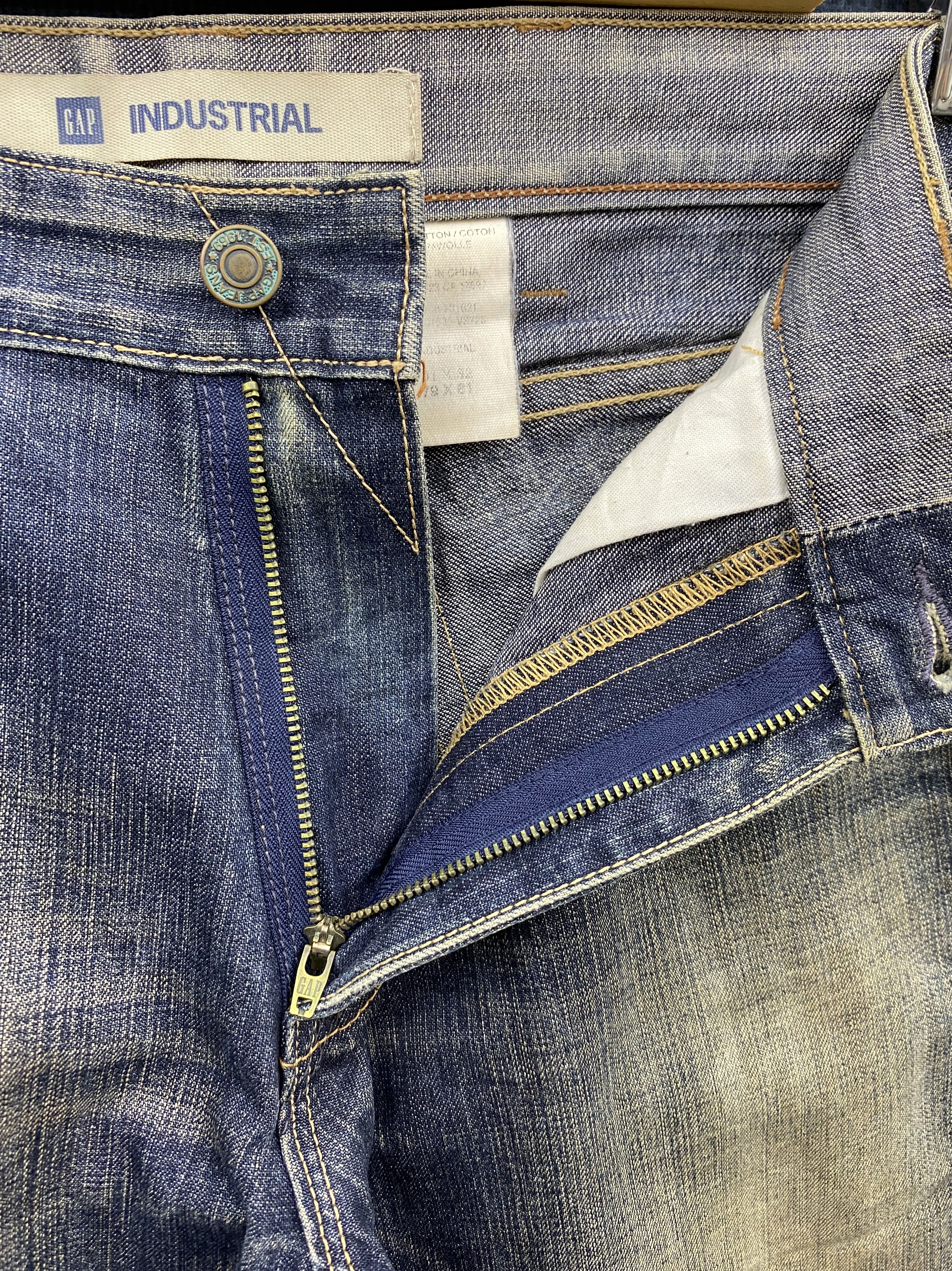 Gap Vintage Gap Distress Rusty Fade Blue Denim Jean Size US 31 - 20 Thumbnail