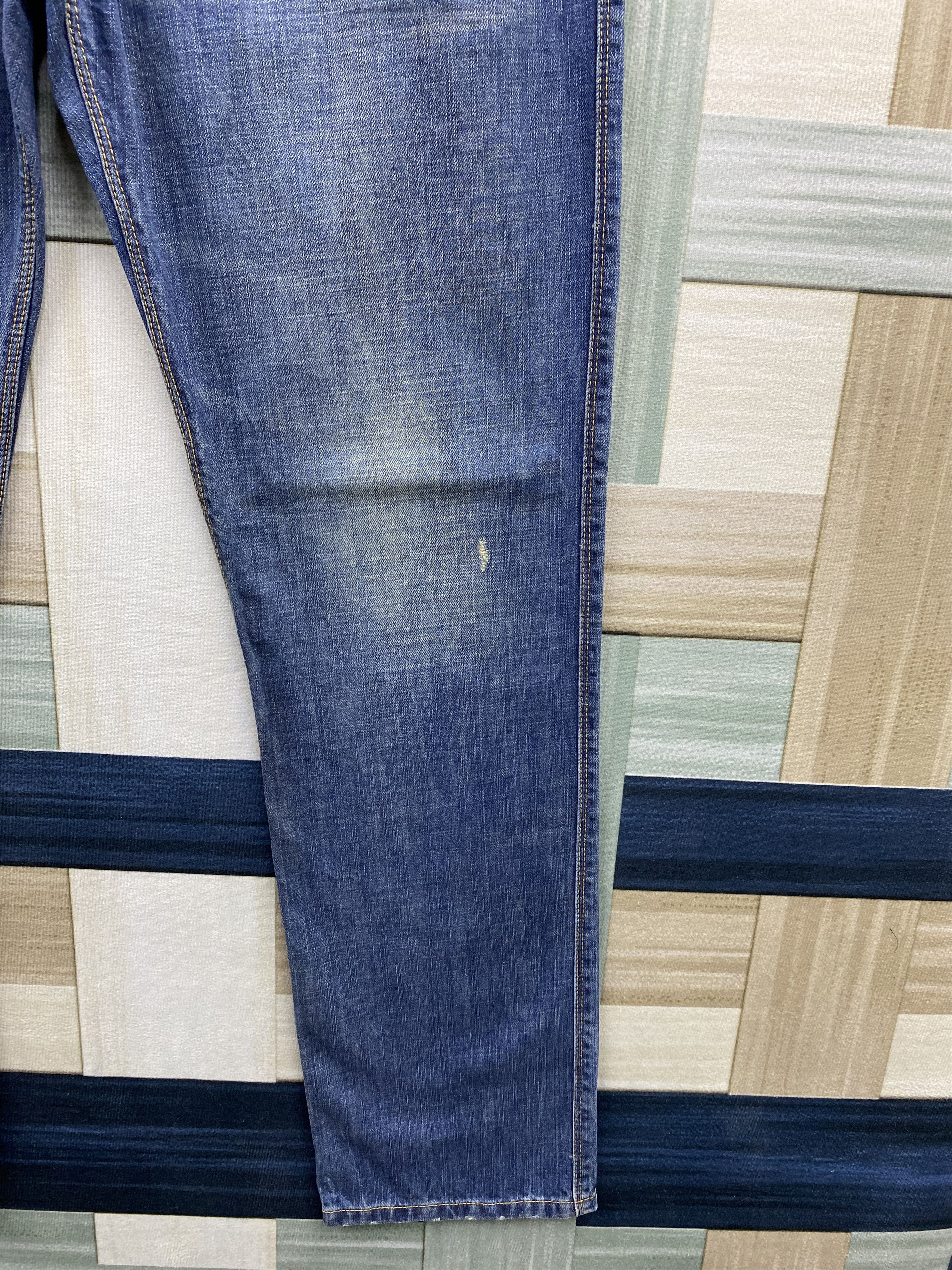 Superdry Japanese Brand Superdry Light Distress Fade Blue Denim Jean Size US 34 / EU 50 - 11 Thumbnail