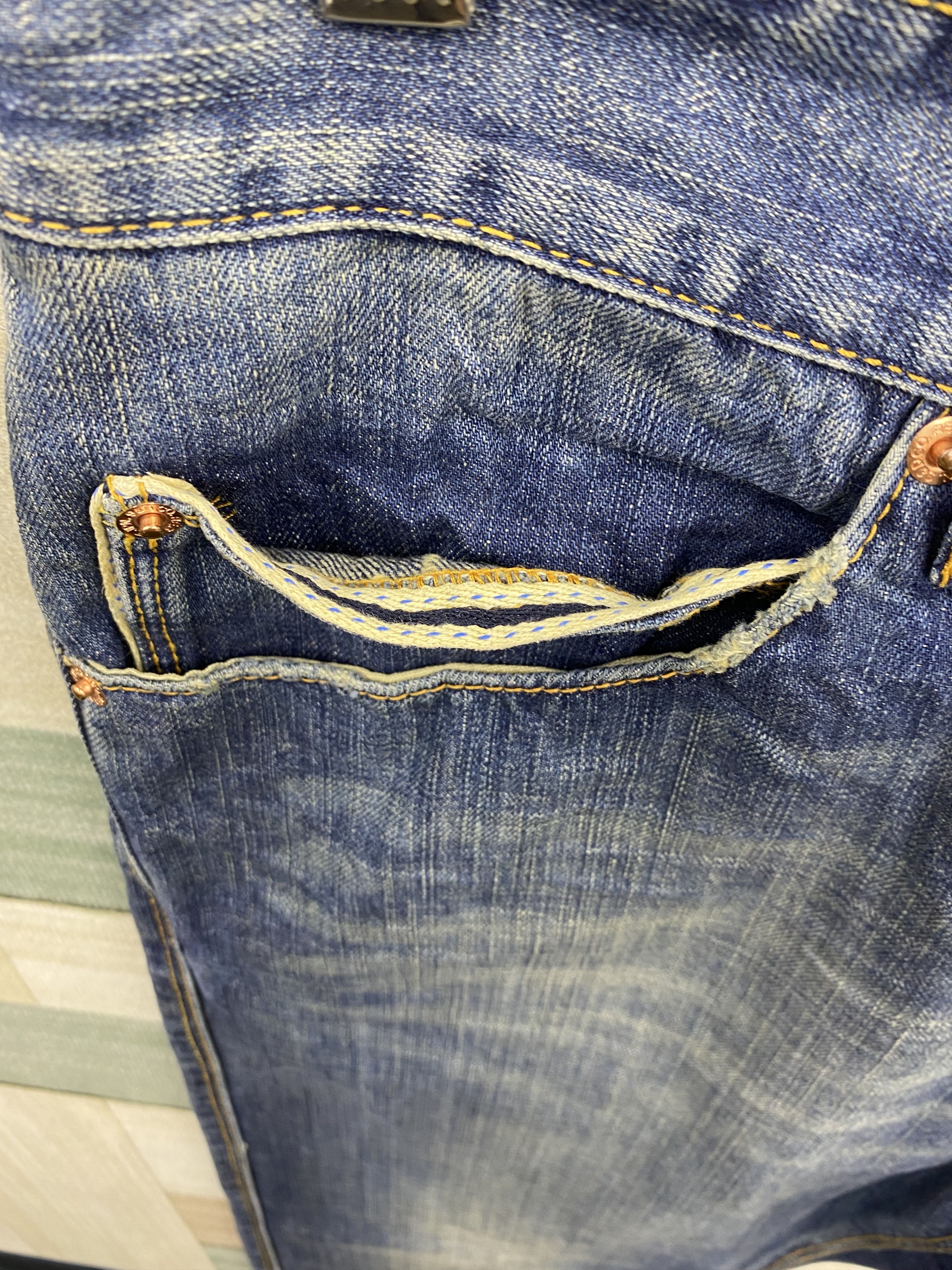 Superdry Japanese Brand Superdry Light Distress Fade Blue Denim Jean Size US 34 / EU 50 - 17 Thumbnail