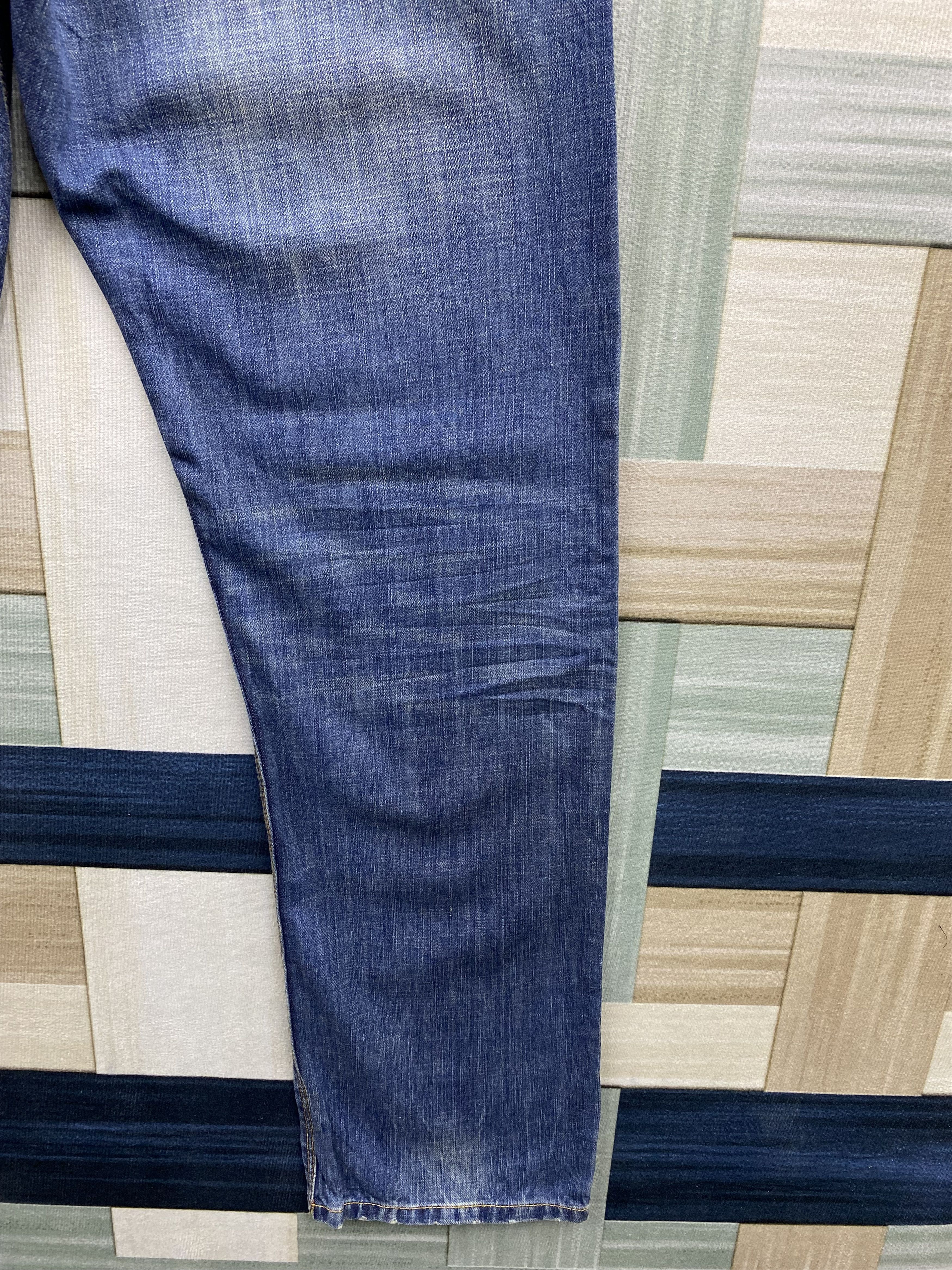 Superdry Japanese Brand Superdry Light Distress Fade Blue Denim Jean Size US 34 / EU 50 - 13 Thumbnail