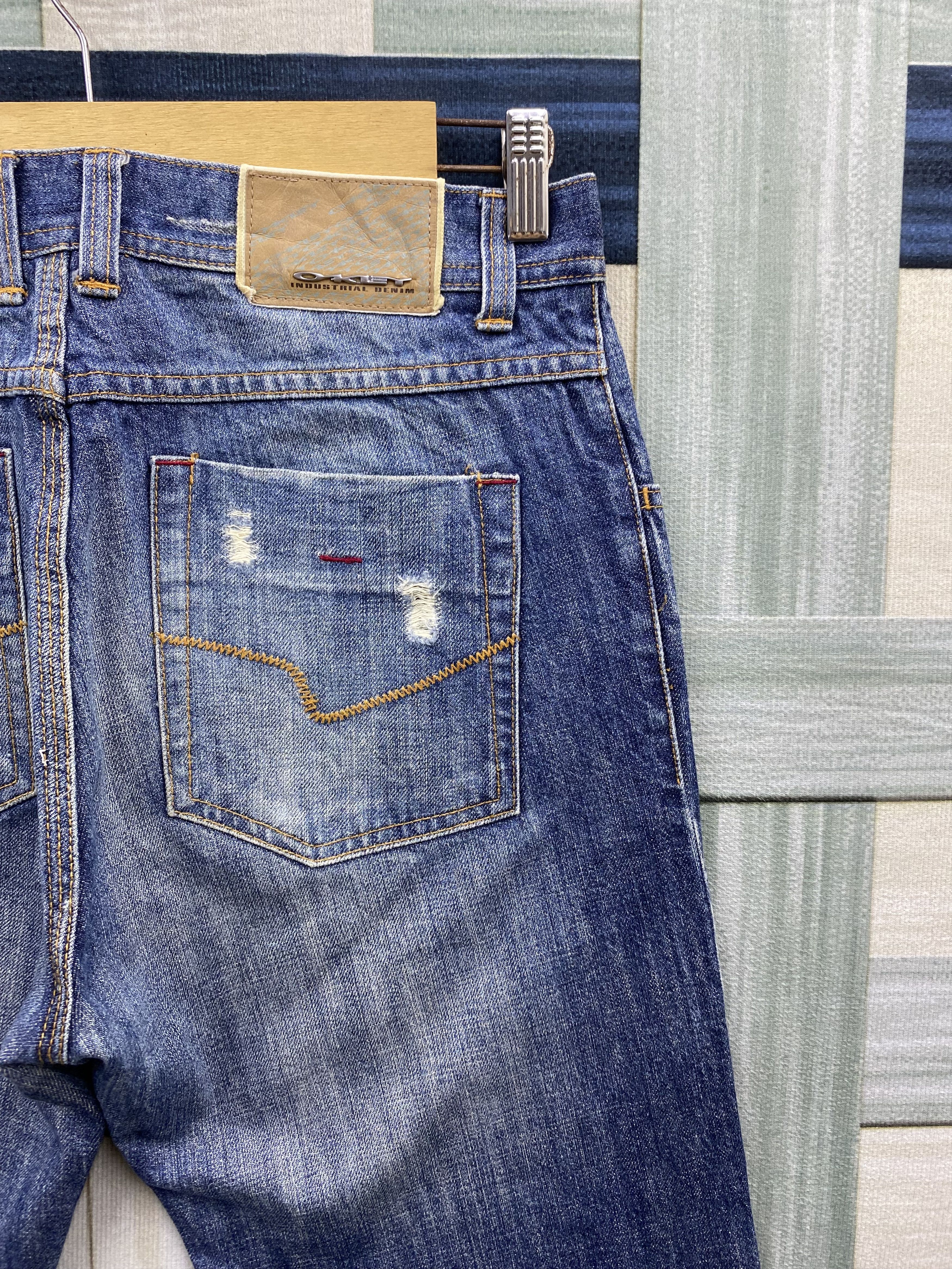 Oakley Vintage Oakley Light Distress Faded Blue Denim Jean Size US 32 / EU 48 - 9 Thumbnail