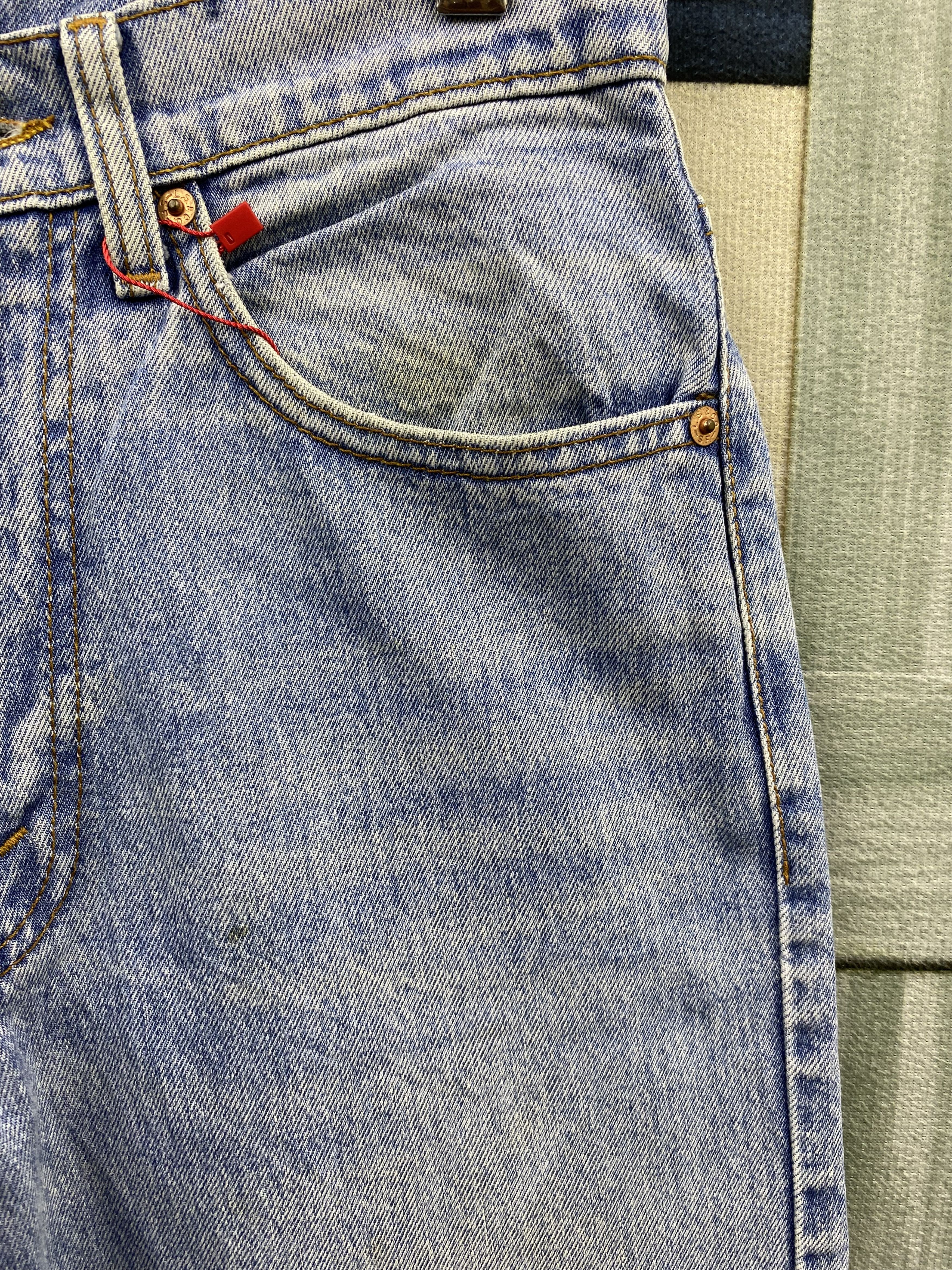 Levi's Vintage 90's Levi's Faded Blue Denim Jean Size US 28 / EU 44 - 12 Thumbnail